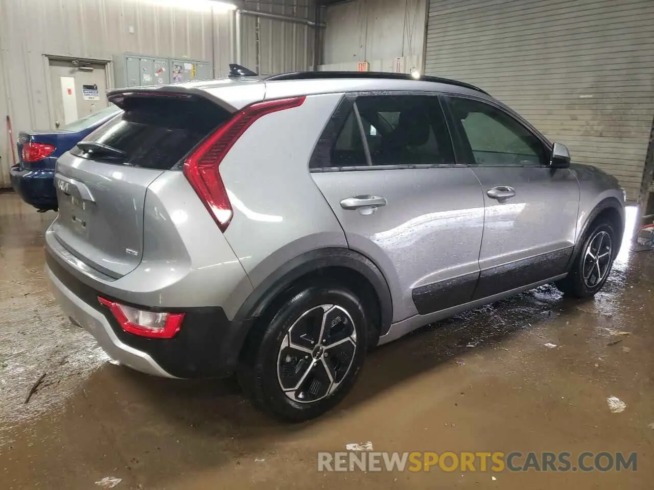 3 Photograph of a damaged car KNDCP3LE6P5086929 KIA NIRO 2023