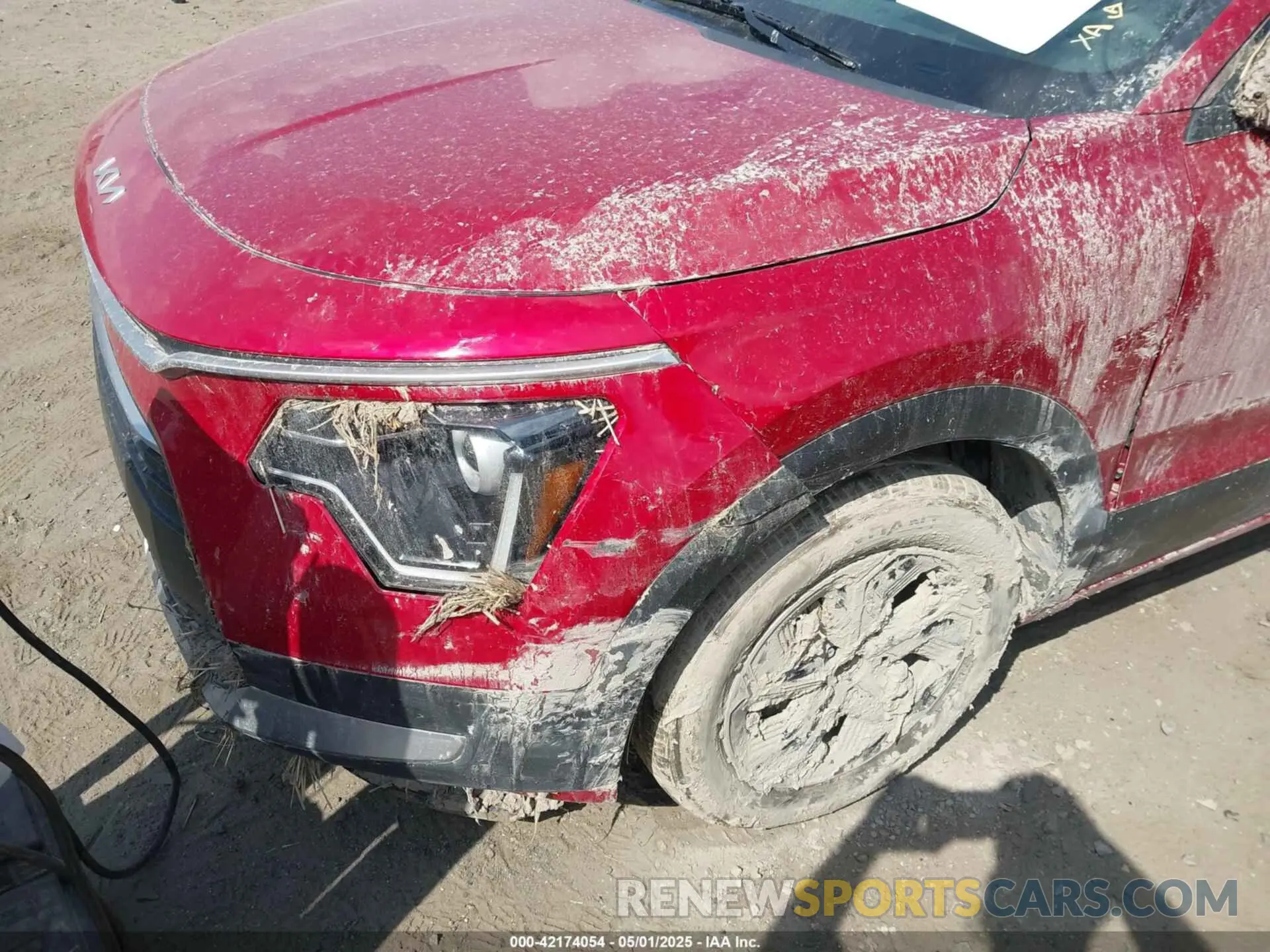 6 Photograph of a damaged car KNDCP3LE6P5094092 KIA NIRO 2023