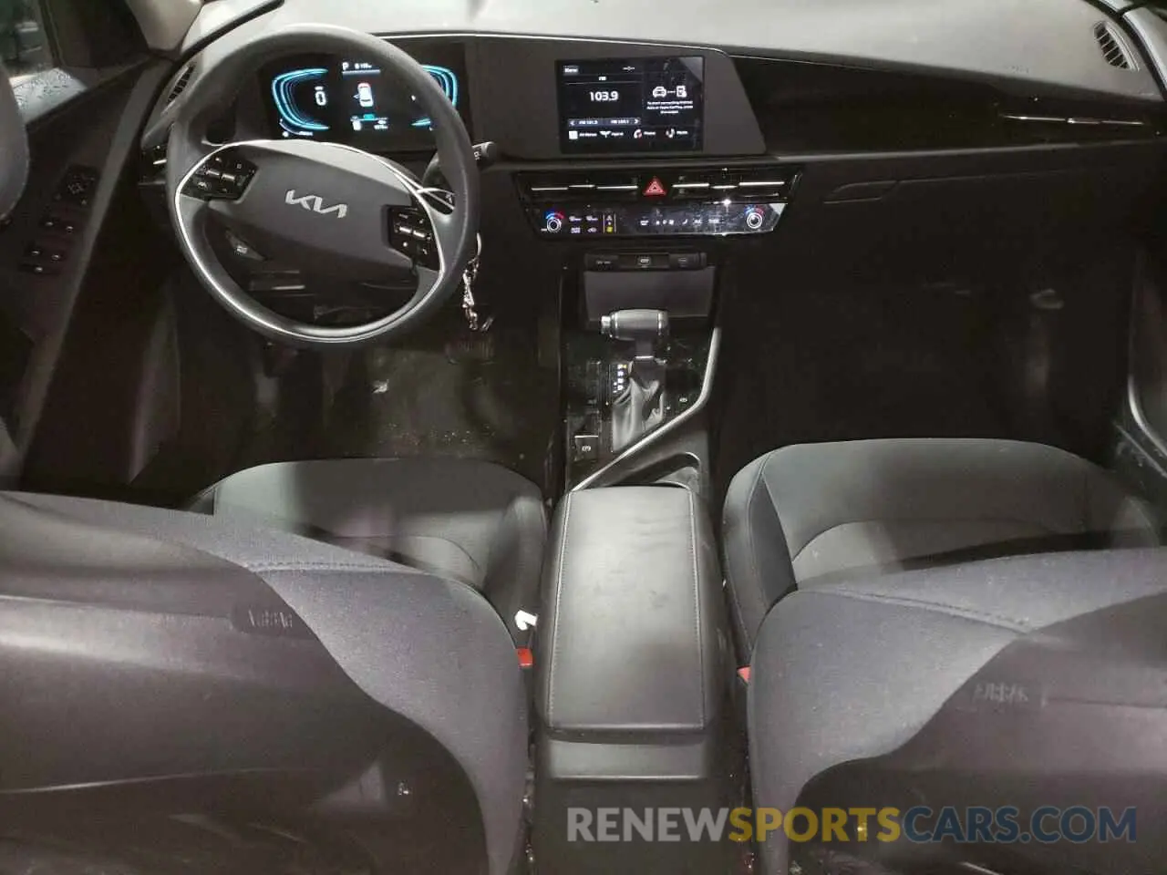 8 Photograph of a damaged car KNDCP3LE7P5116617 KIA NIRO 2023