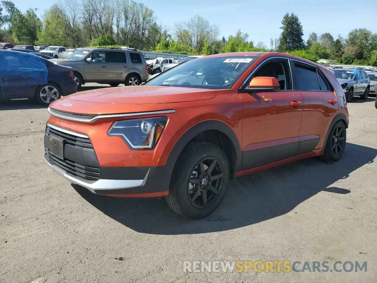 1 Photograph of a damaged car KNDCP3LE7P5117766 KIA NIRO 2023