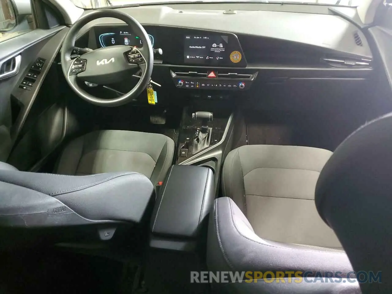 8 Photograph of a damaged car KNDCP3LE8P5065192 KIA NIRO 2023