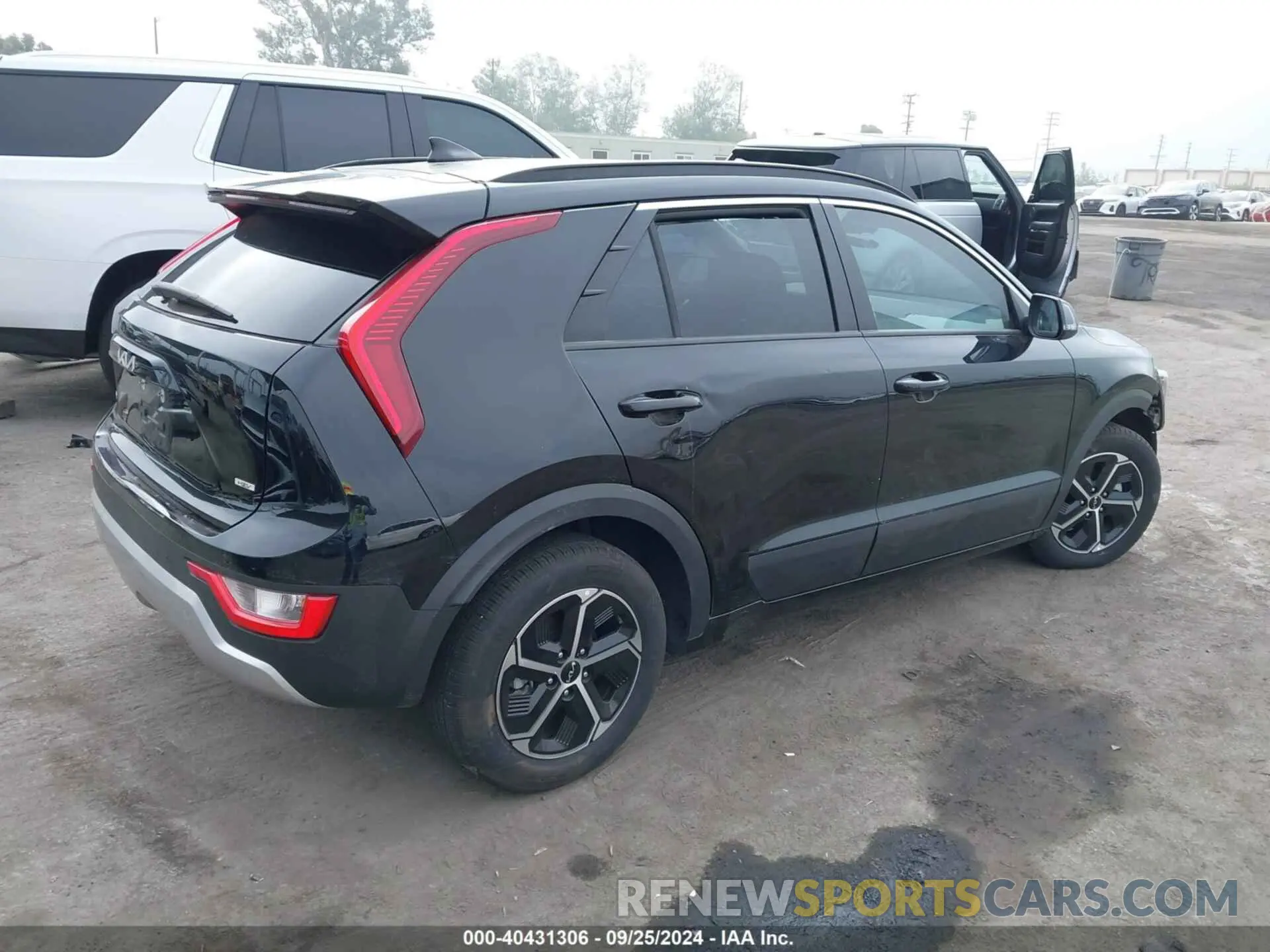 4 Photograph of a damaged car KNDCR3LE0P5059204 KIA NIRO 2023