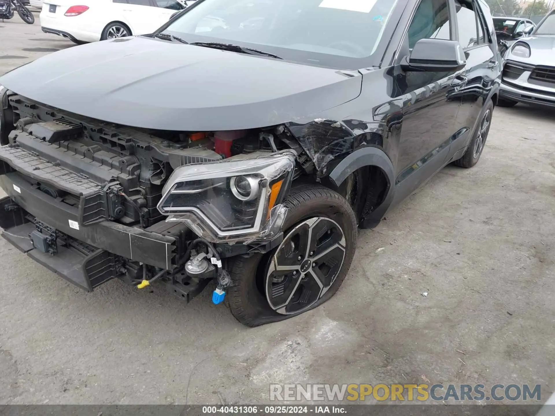 6 Photograph of a damaged car KNDCR3LE0P5059204 KIA NIRO 2023