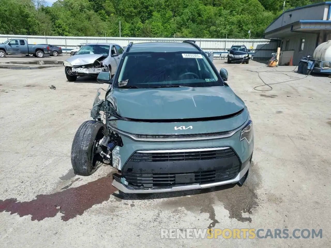 5 Photograph of a damaged car KNDCR3LE1P5080014 KIA NIRO 2023