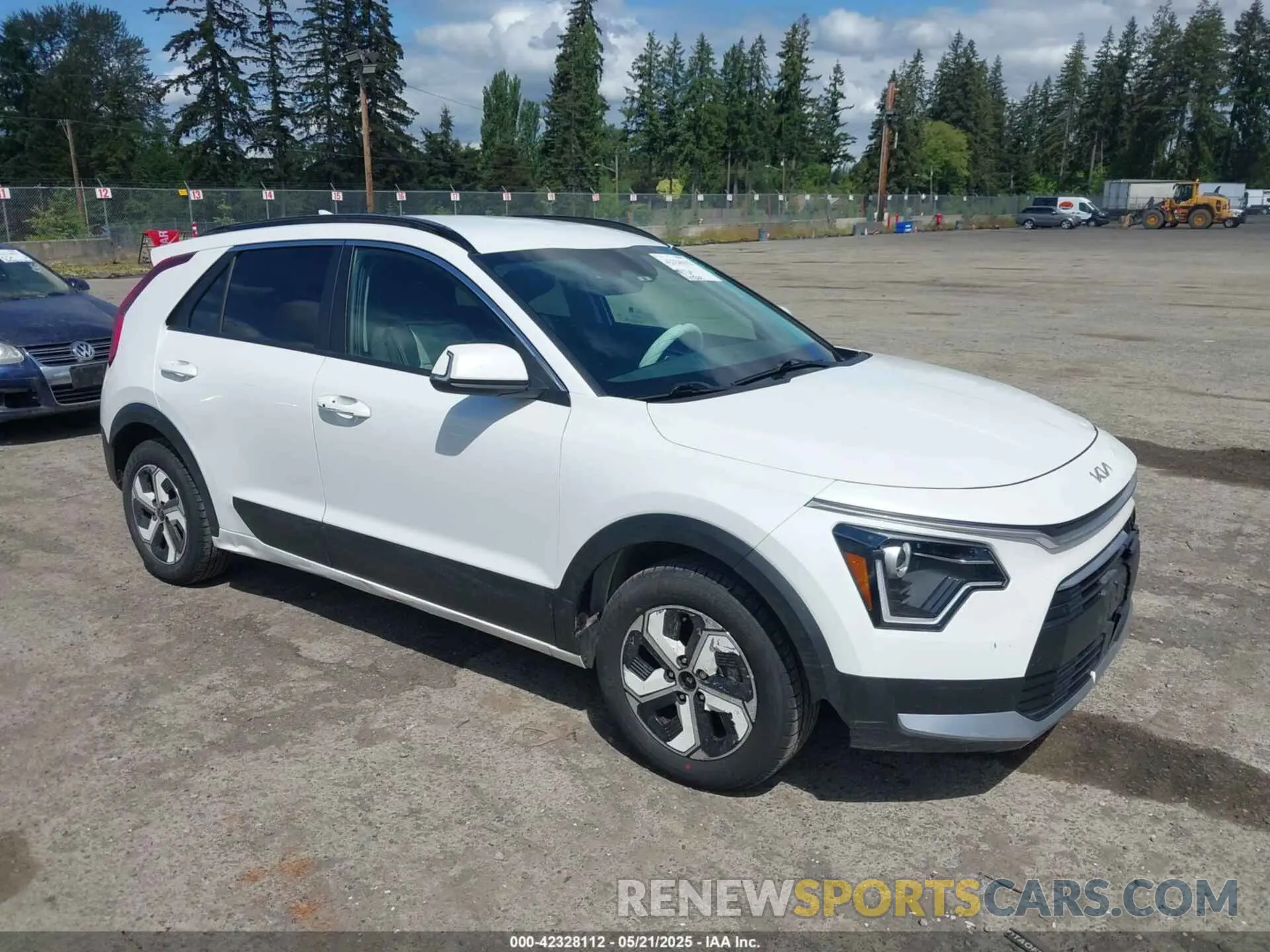 1 Photograph of a damaged car KNDCR3LE1P5084273 KIA NIRO 2023