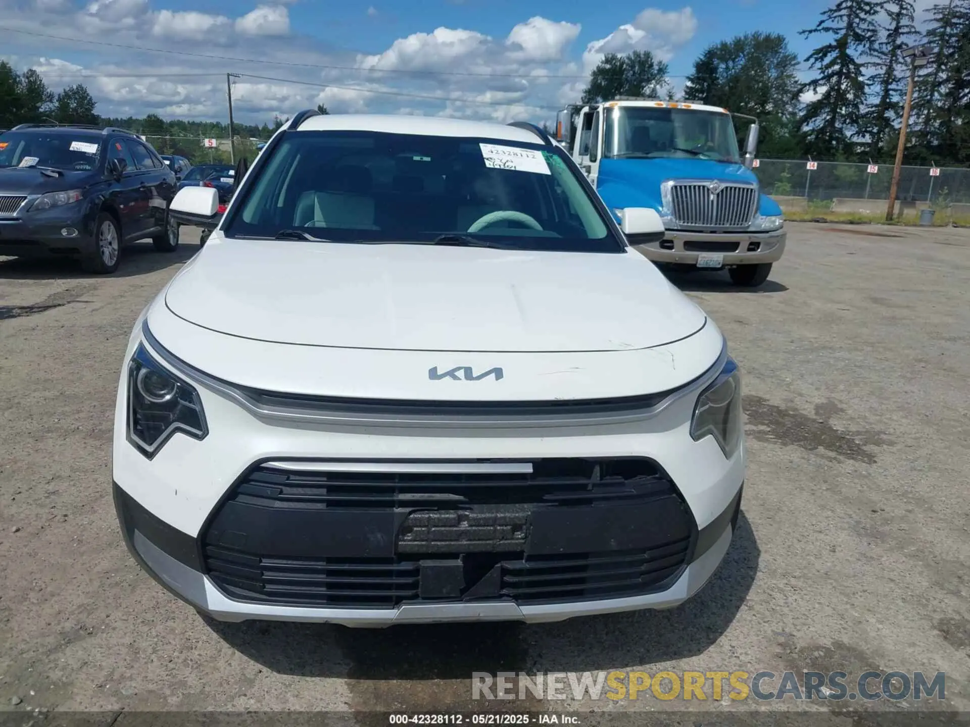 12 Photograph of a damaged car KNDCR3LE1P5084273 KIA NIRO 2023