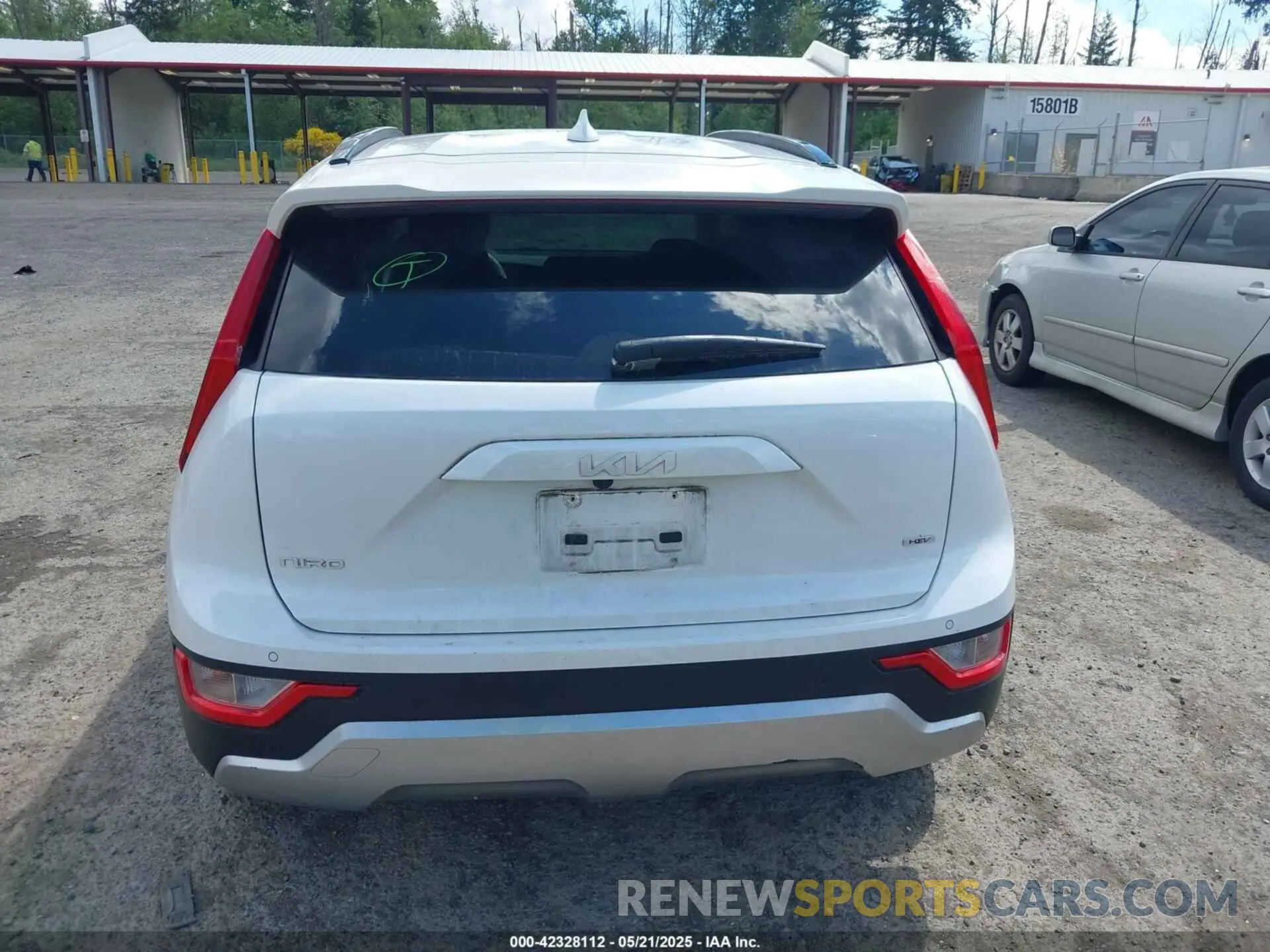 16 Photograph of a damaged car KNDCR3LE1P5084273 KIA NIRO 2023