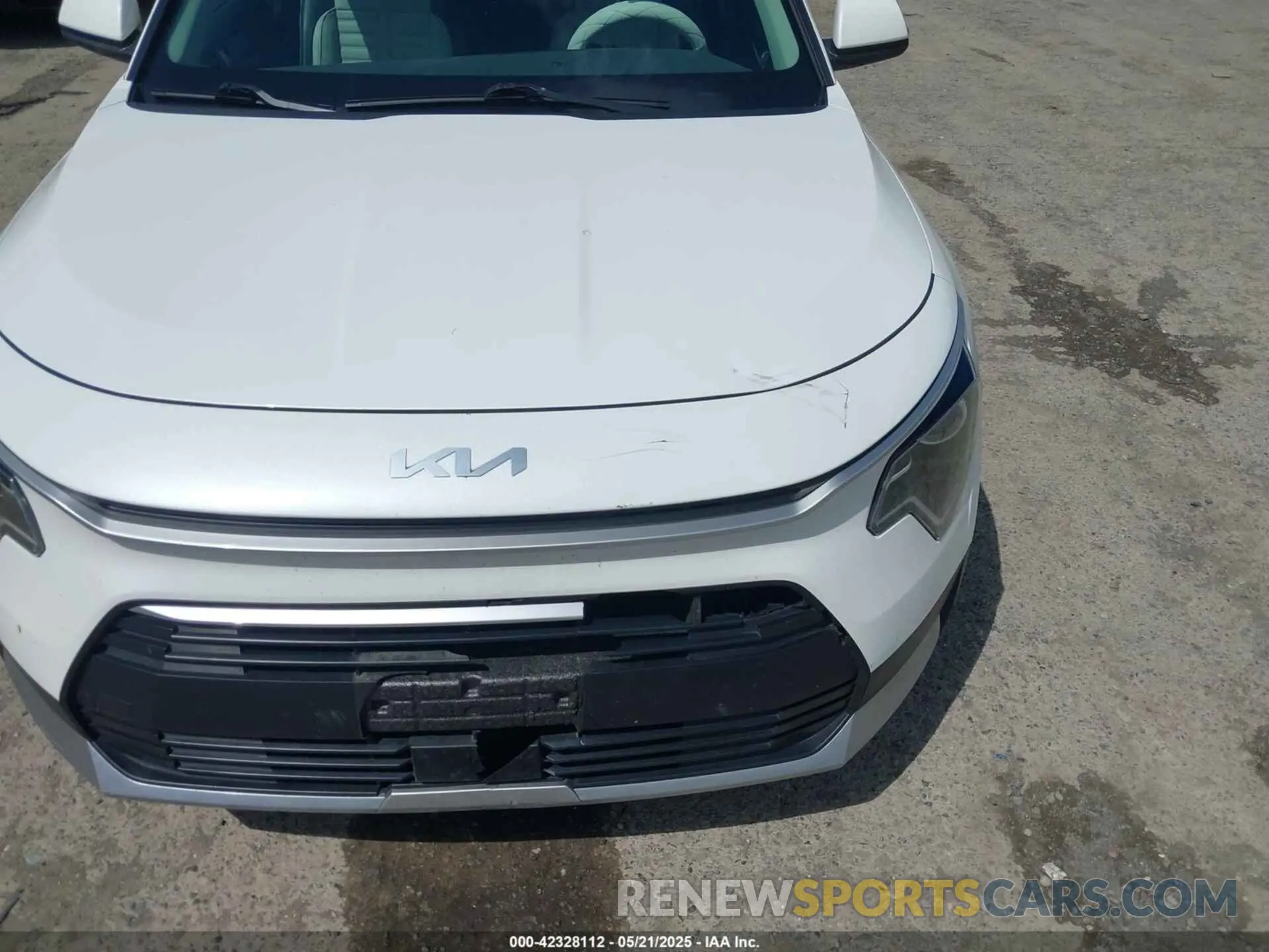 6 Photograph of a damaged car KNDCR3LE1P5084273 KIA NIRO 2023