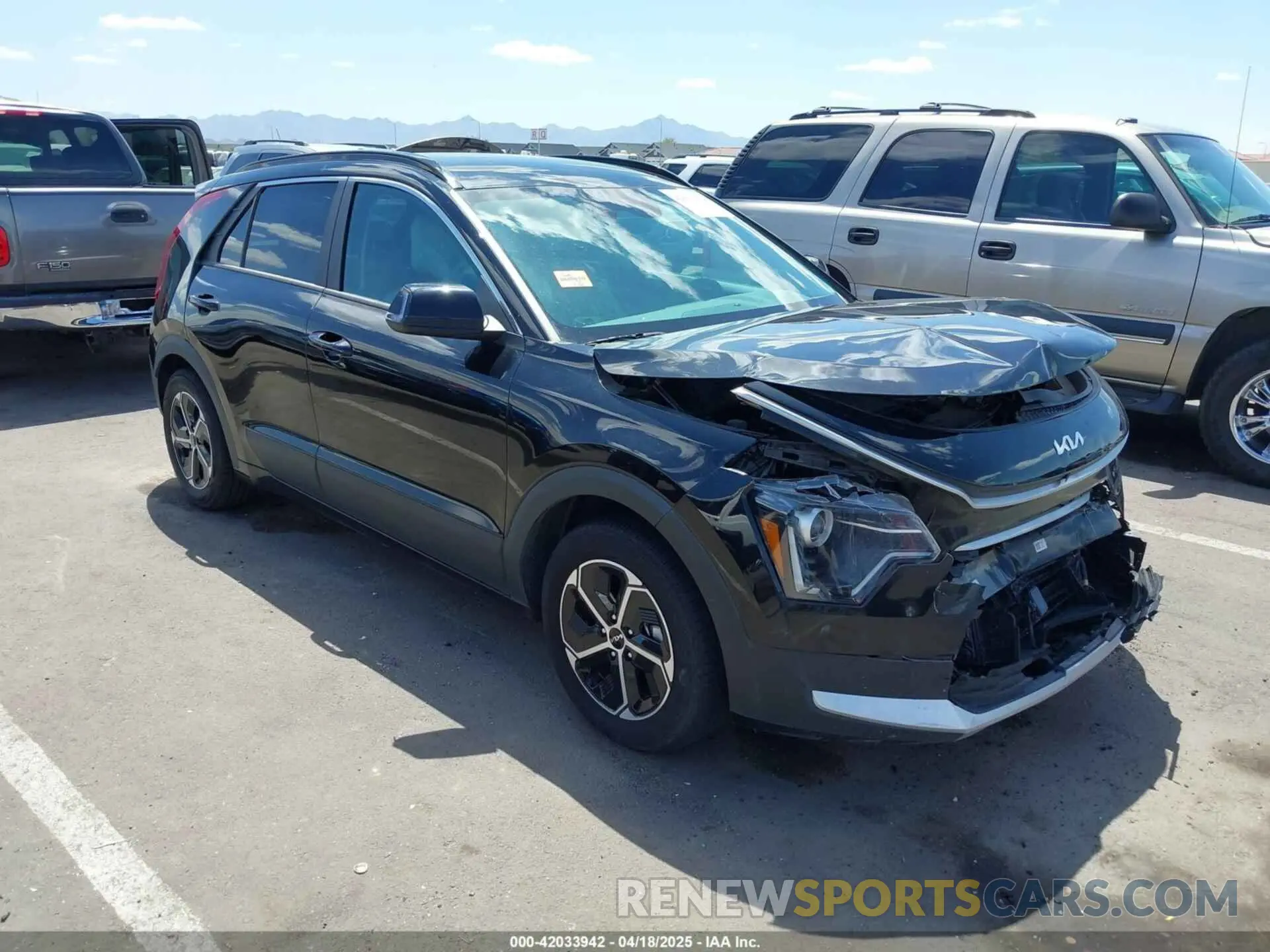 1 Photograph of a damaged car KNDCR3LE1P5100018 KIA NIRO 2023