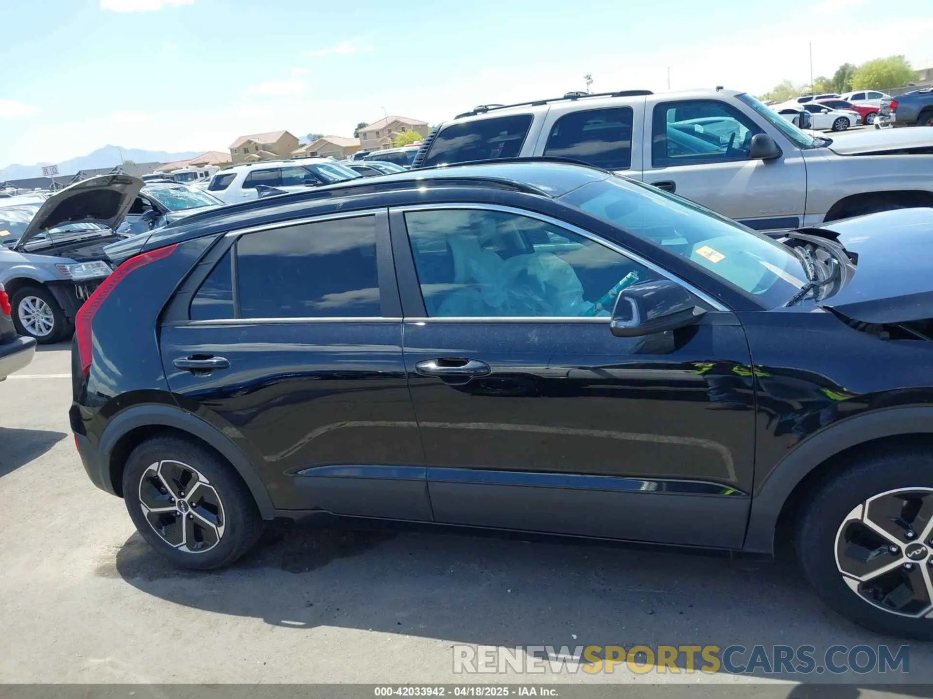 13 Photograph of a damaged car KNDCR3LE1P5100018 KIA NIRO 2023