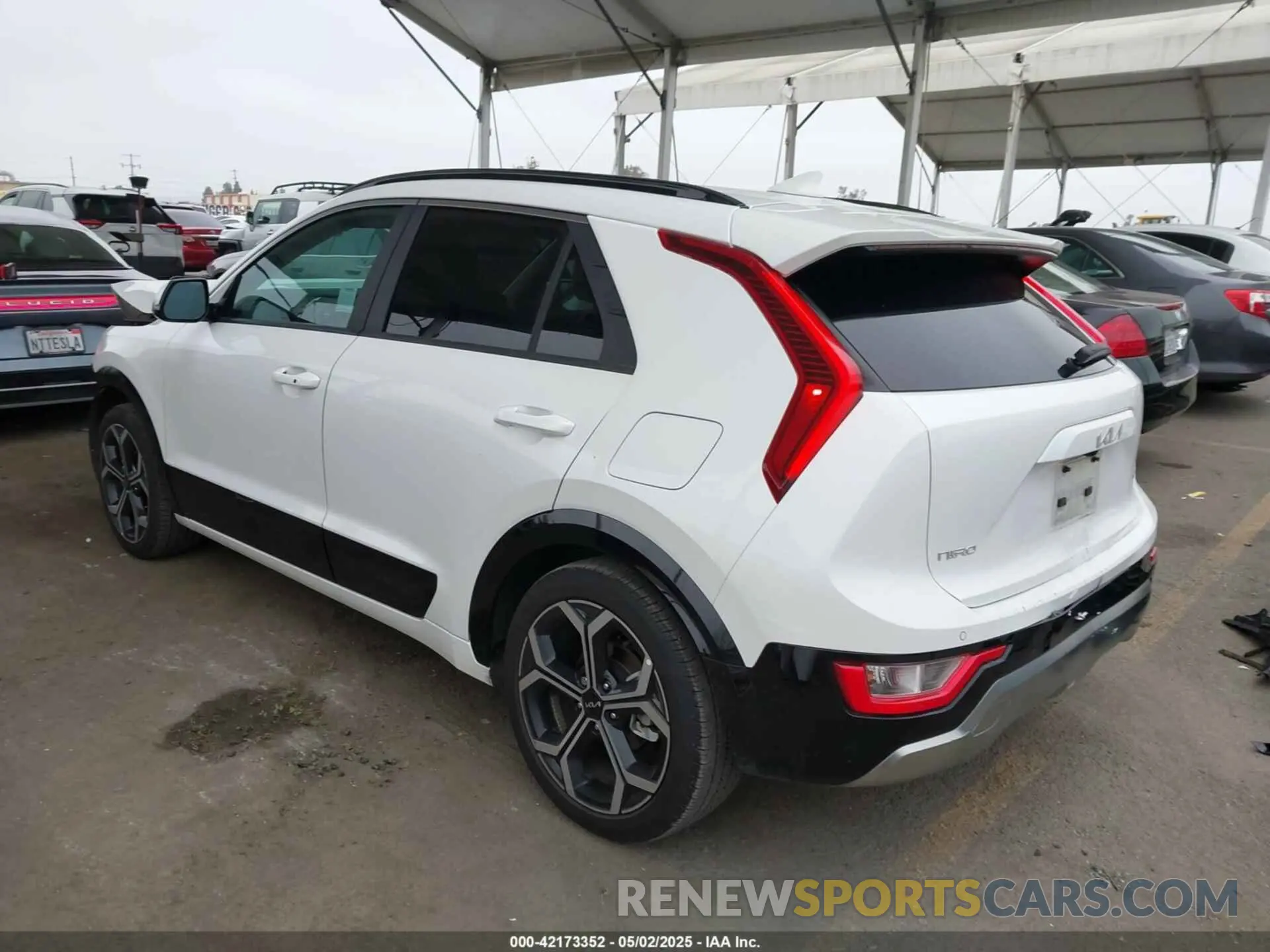 3 Photograph of a damaged car KNDCR3LE1P5103369 KIA NIRO 2023
