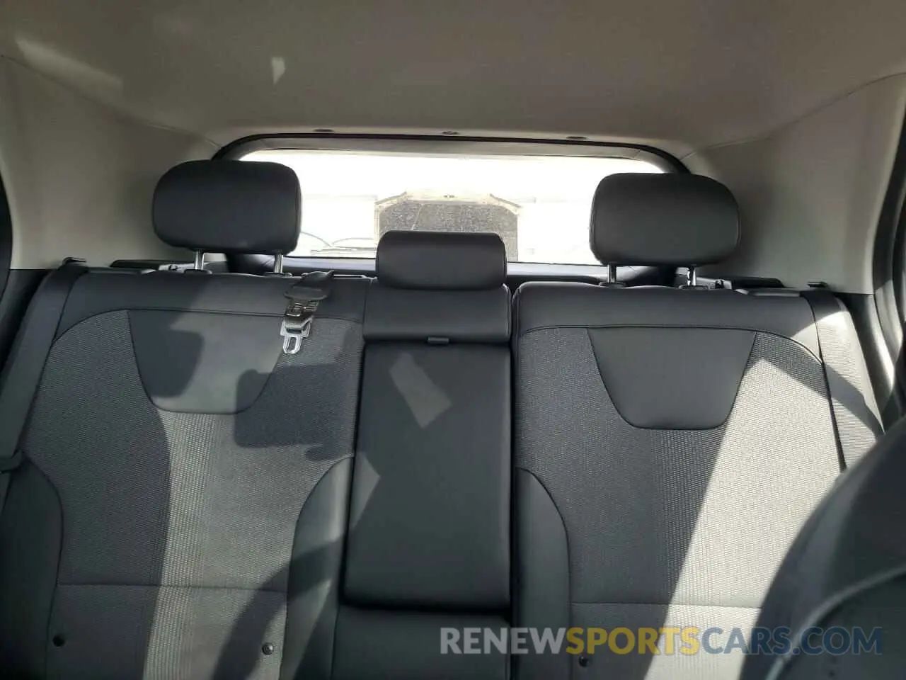 10 Photograph of a damaged car KNDCR3LE2P5049144 KIA NIRO 2023