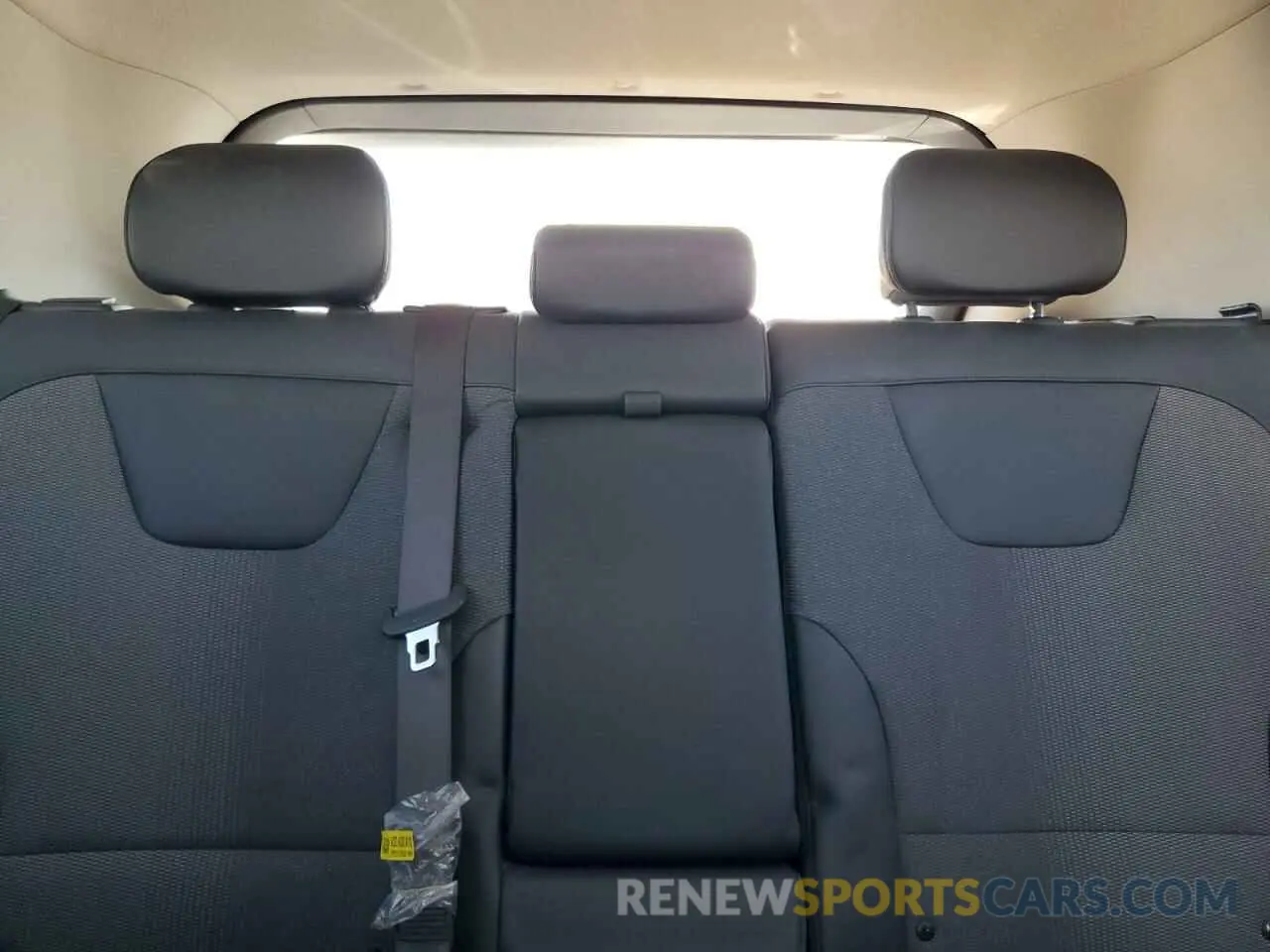 10 Photograph of a damaged car KNDCR3LE2P5076683 KIA NIRO 2023