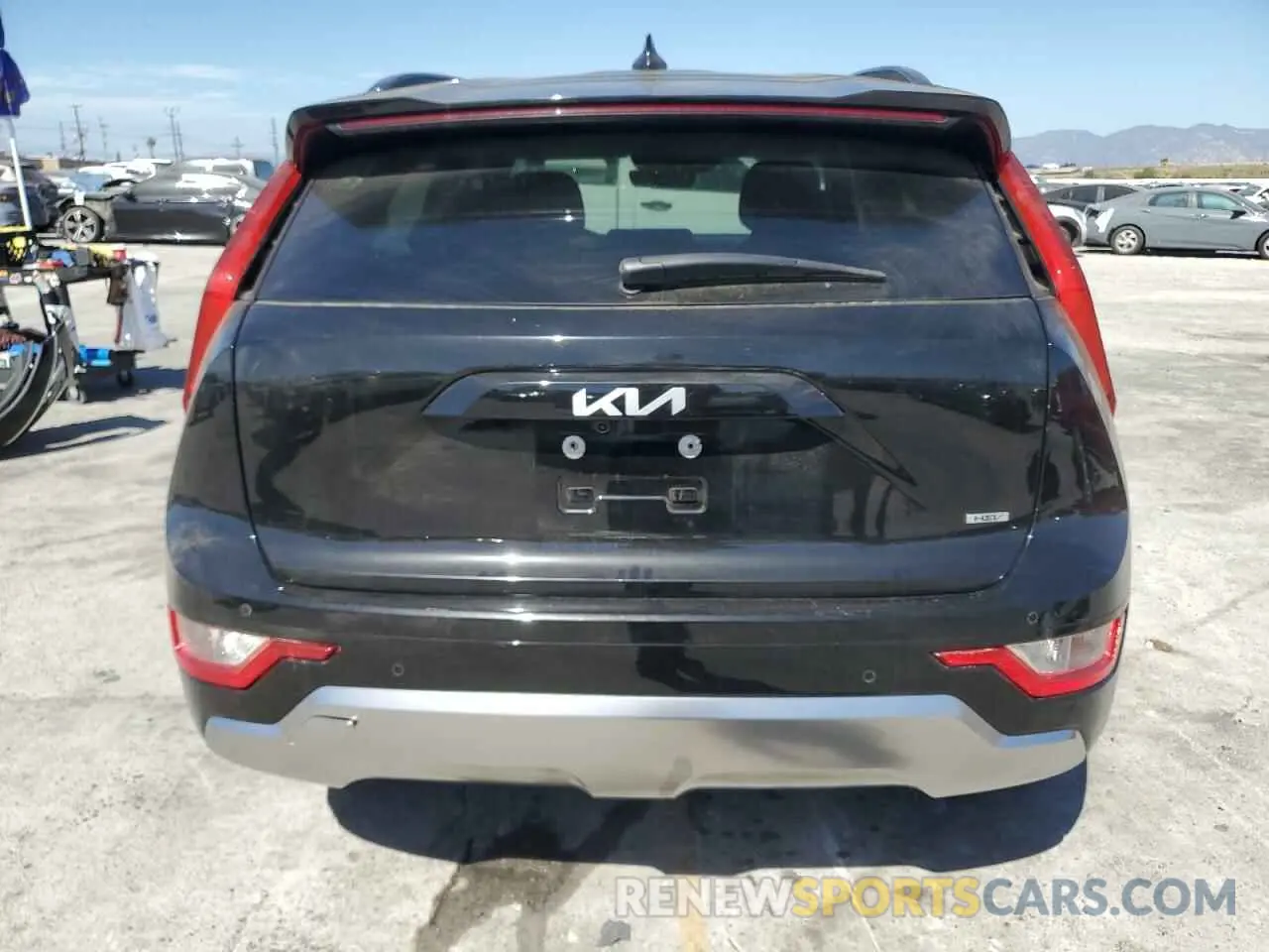6 Photograph of a damaged car KNDCR3LE2P5076683 KIA NIRO 2023