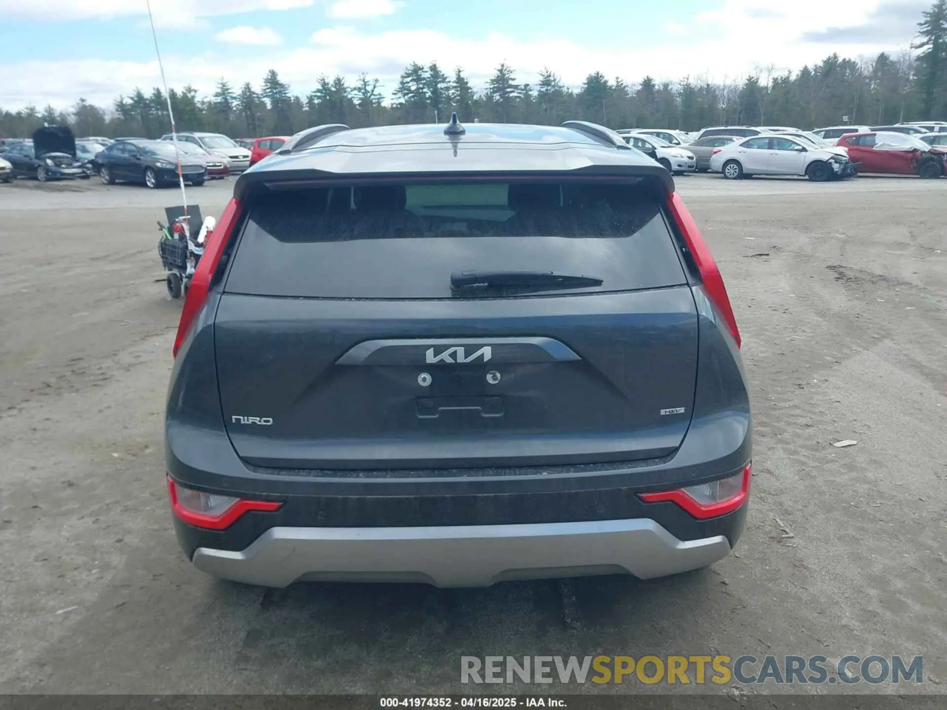 16 Photograph of a damaged car KNDCR3LE3P5044602 KIA NIRO 2023