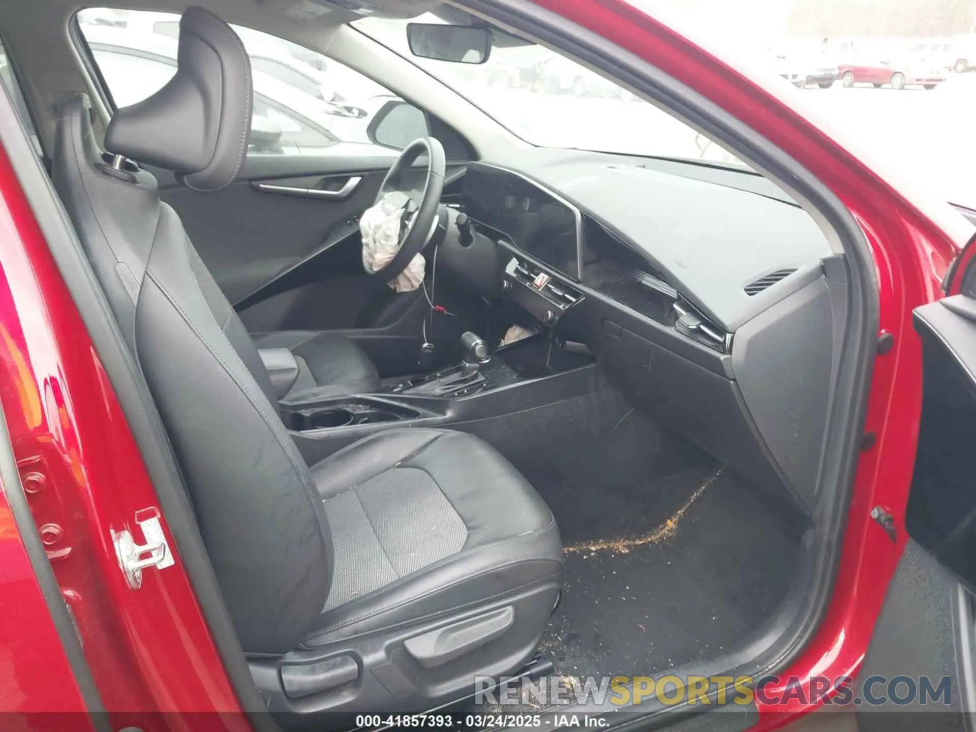 5 Photograph of a damaged car KNDCR3LE3P5063909 KIA NIRO 2023