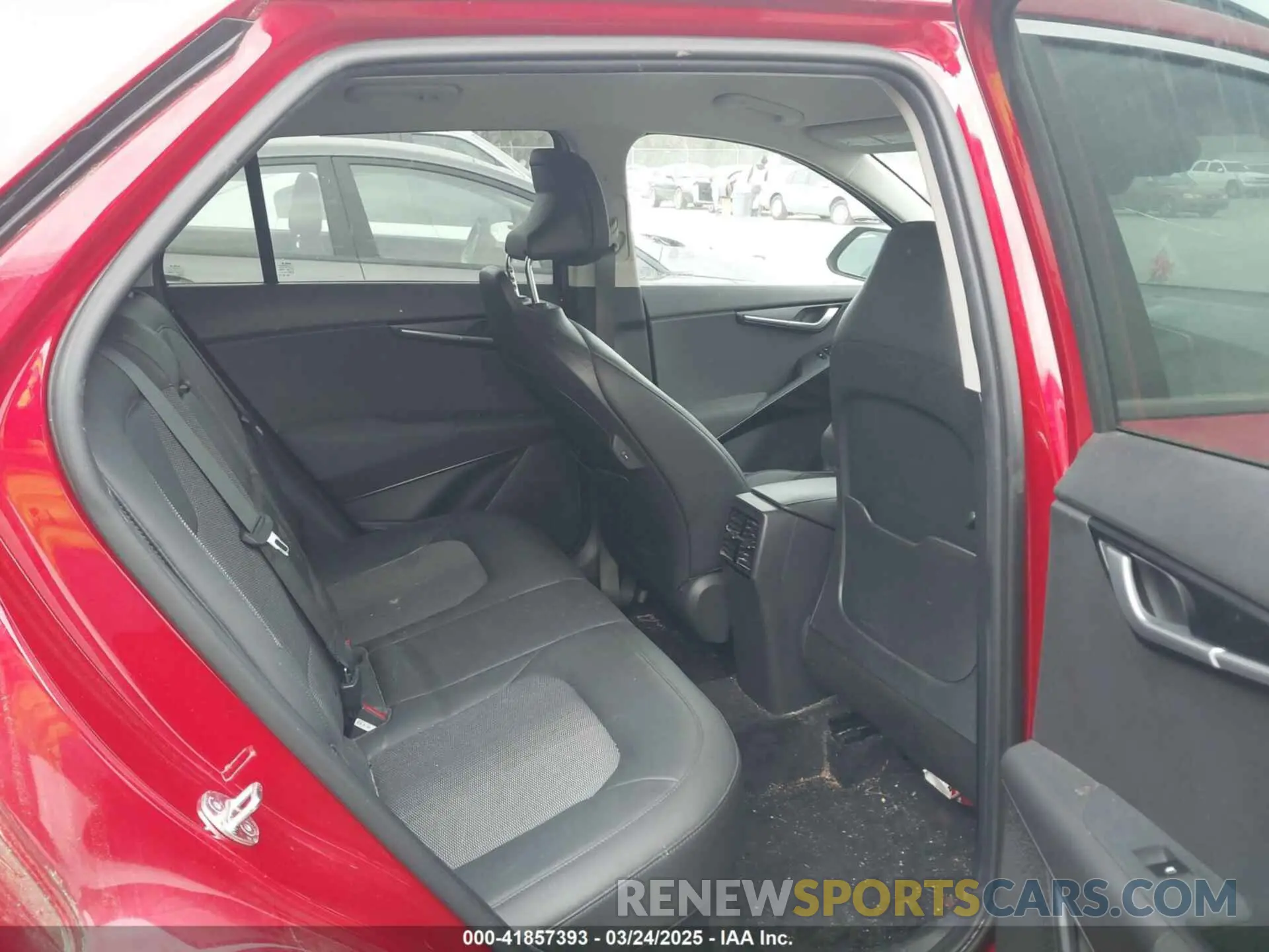 8 Photograph of a damaged car KNDCR3LE3P5063909 KIA NIRO 2023