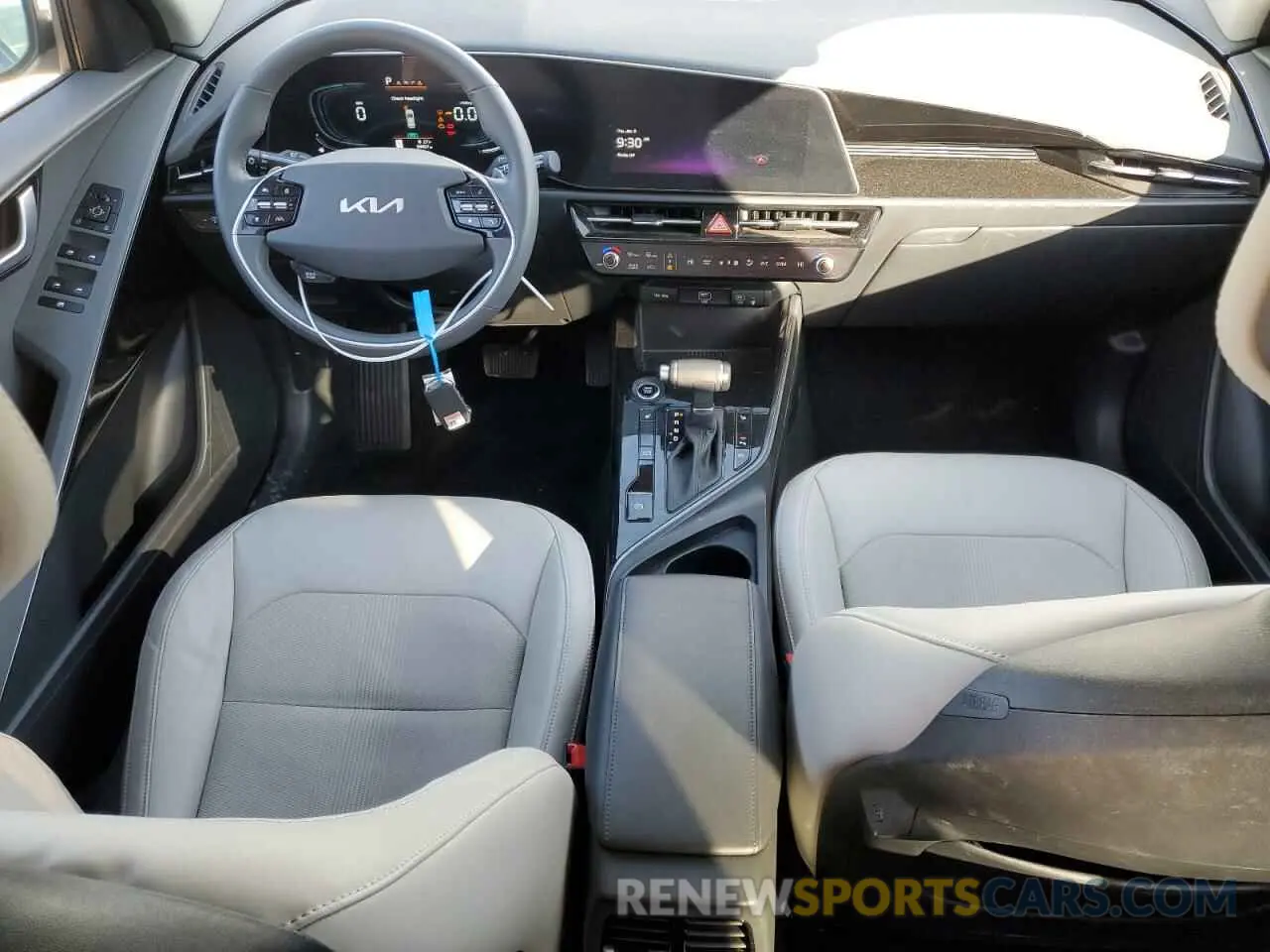 8 Photograph of a damaged car KNDCR3LE5P5081599 KIA NIRO 2023
