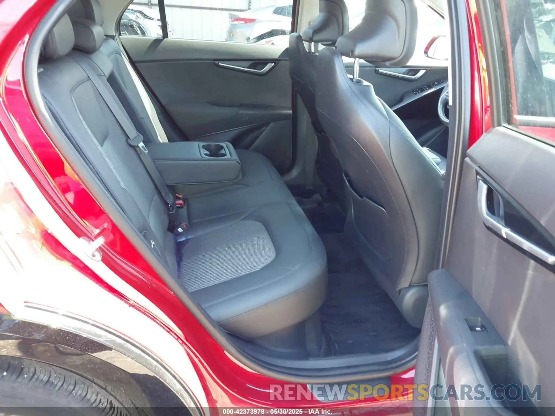 8 Photograph of a damaged car KNDCR3LE5P5100278 KIA NIRO 2023