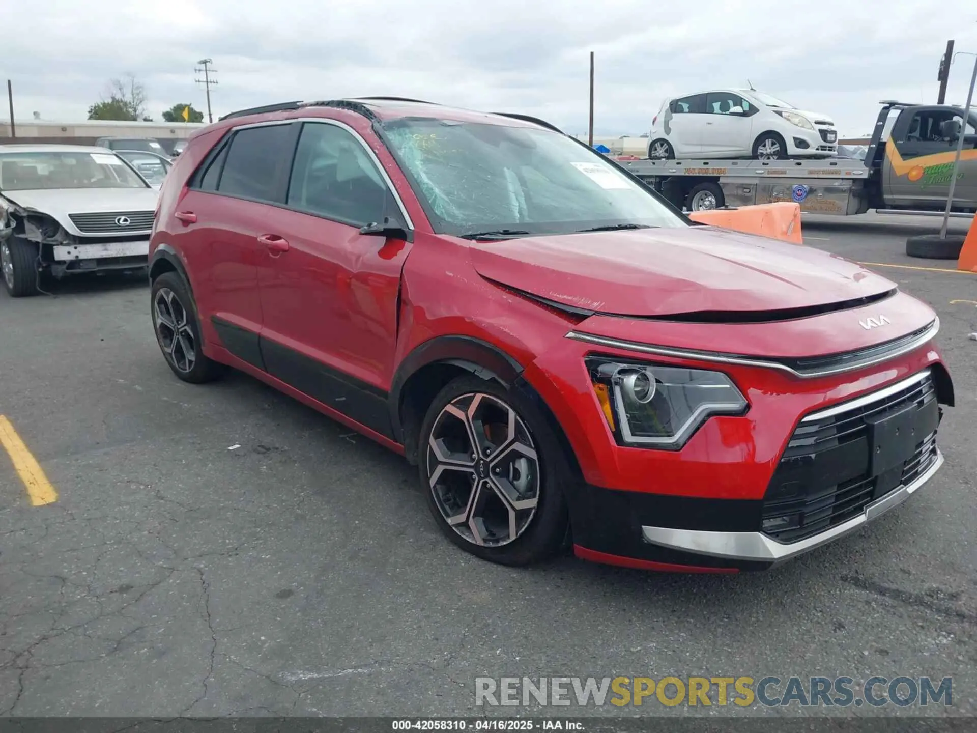 1 Photograph of a damaged car KNDCR3LE5P5110115 KIA NIRO 2023