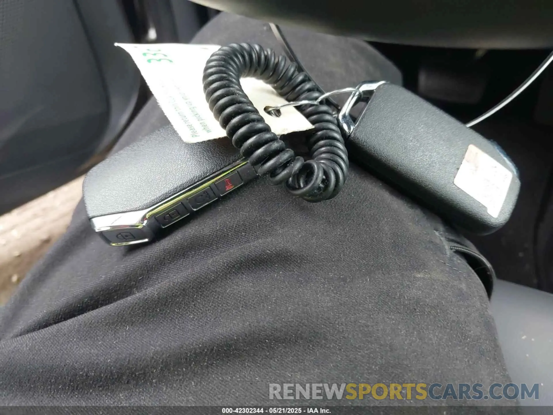 11 Photograph of a damaged car KNDCR3LE6P5049146 KIA NIRO 2023