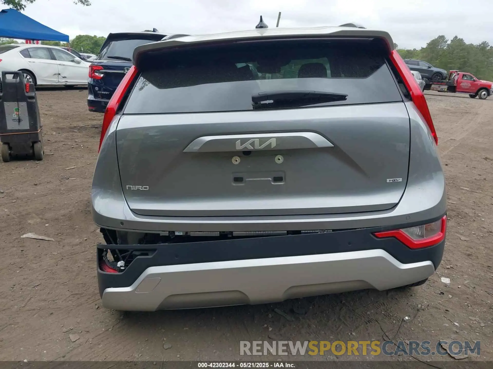 16 Photograph of a damaged car KNDCR3LE6P5049146 KIA NIRO 2023