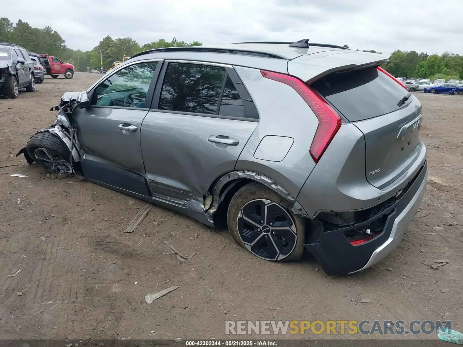 3 Photograph of a damaged car KNDCR3LE6P5049146 KIA NIRO 2023