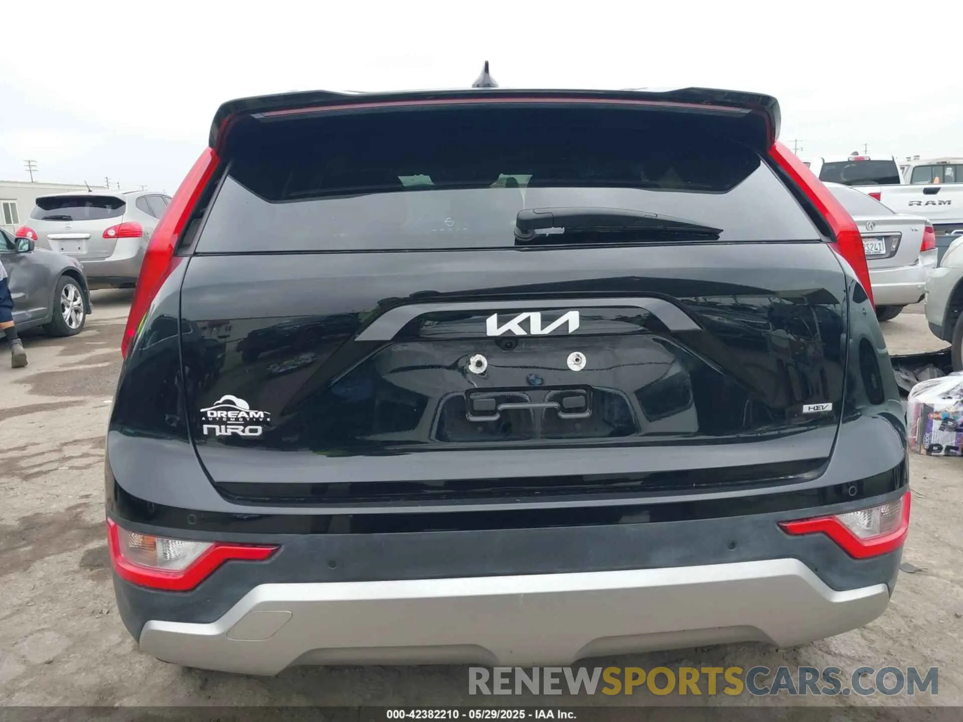 17 Photograph of a damaged car KNDCR3LE6P5050216 KIA NIRO 2023