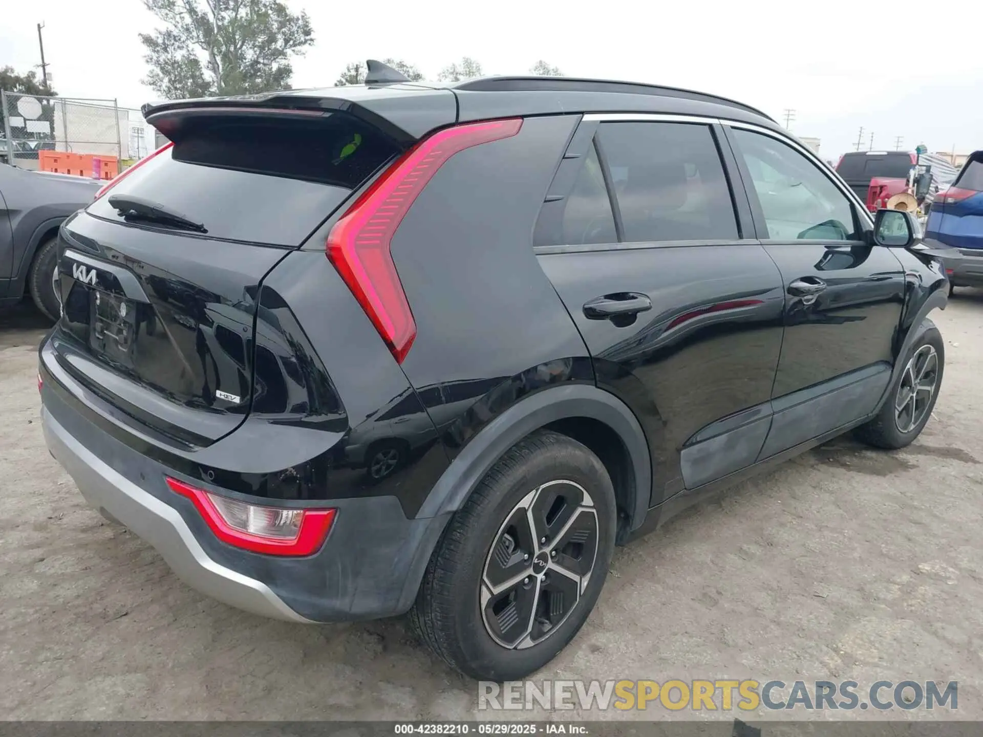 4 Photograph of a damaged car KNDCR3LE6P5050216 KIA NIRO 2023
