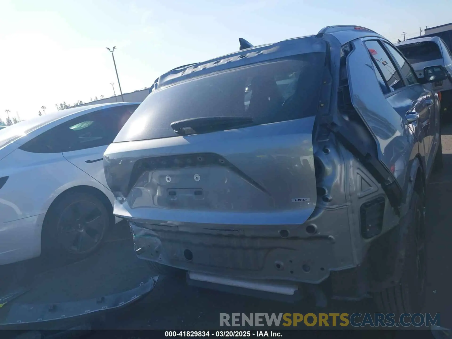 16 Photograph of a damaged car KNDCR3LE6P5051446 KIA NIRO 2023