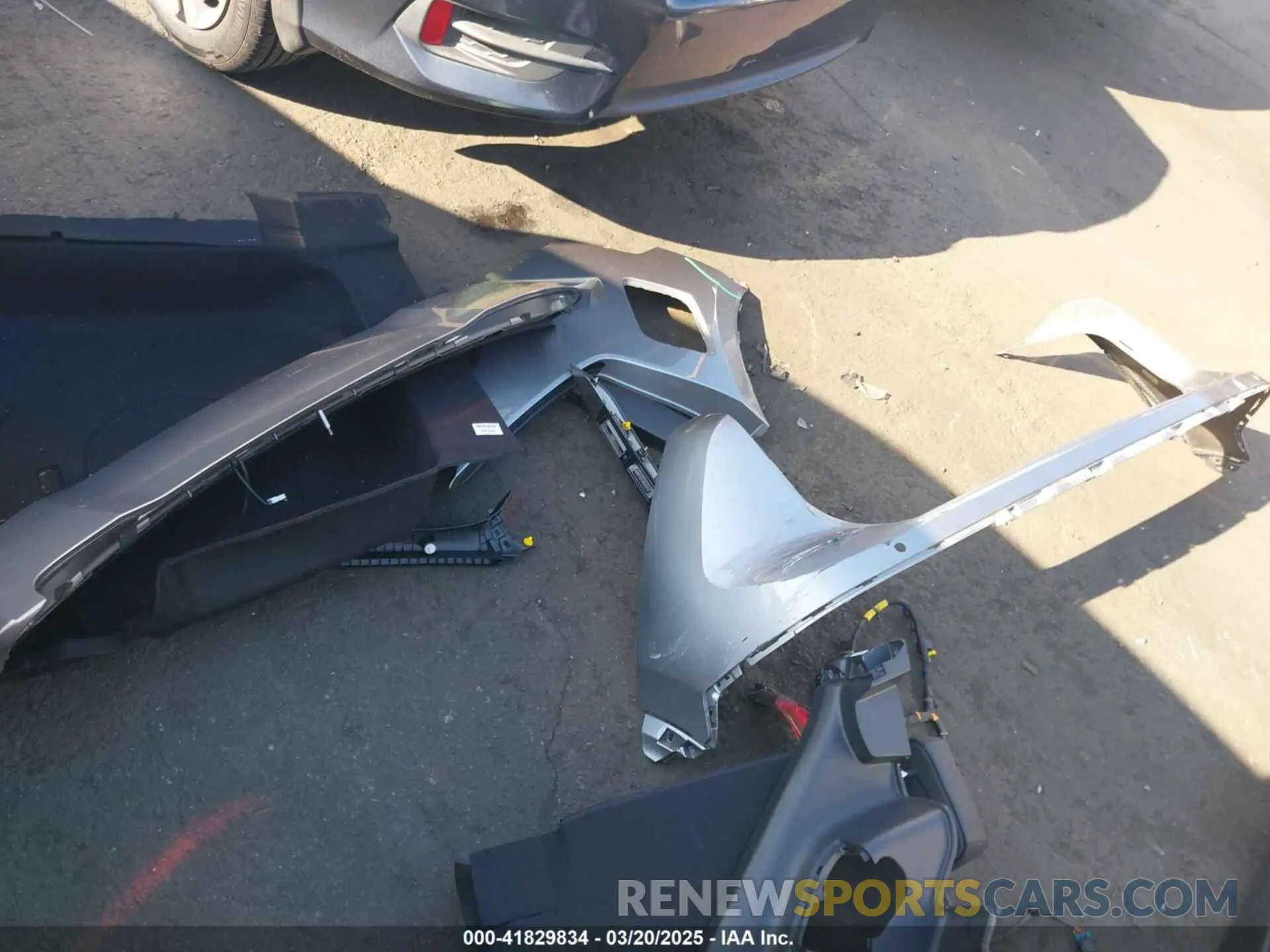 19 Photograph of a damaged car KNDCR3LE6P5051446 KIA NIRO 2023