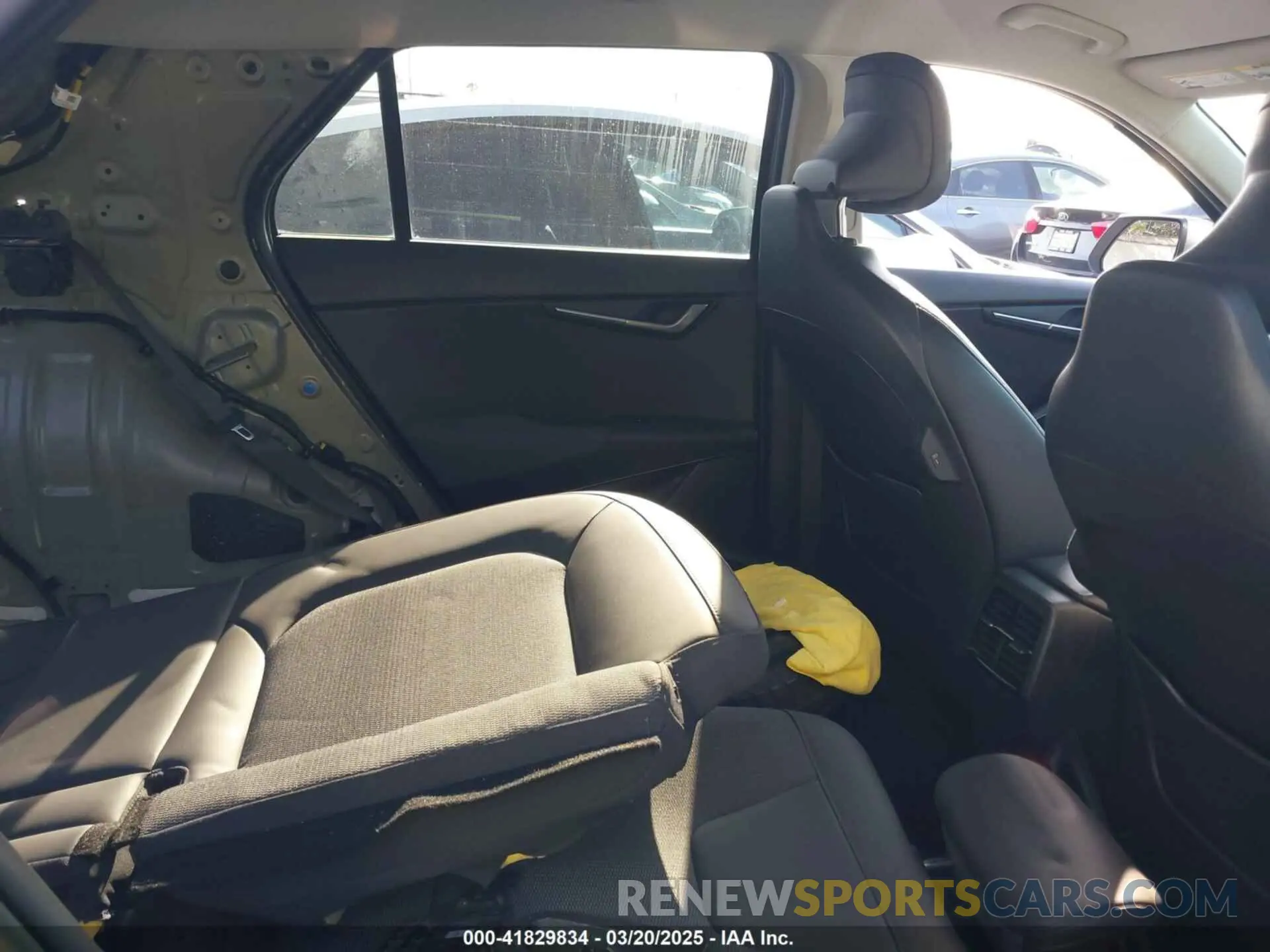 8 Photograph of a damaged car KNDCR3LE6P5051446 KIA NIRO 2023