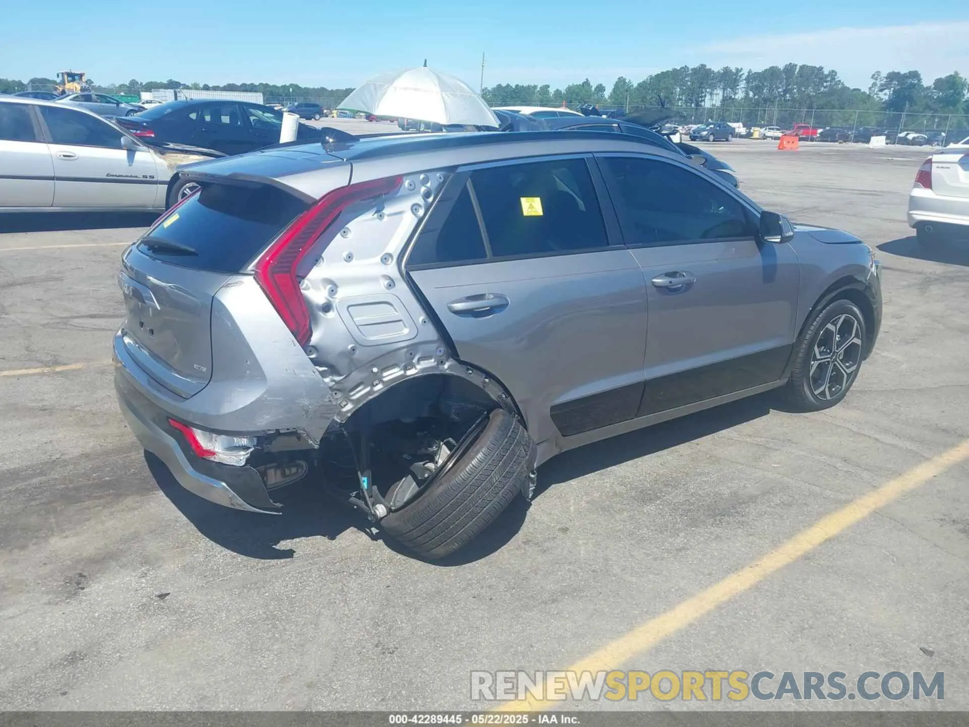 4 Photograph of a damaged car KNDCR3LE7P5058017 KIA NIRO 2023