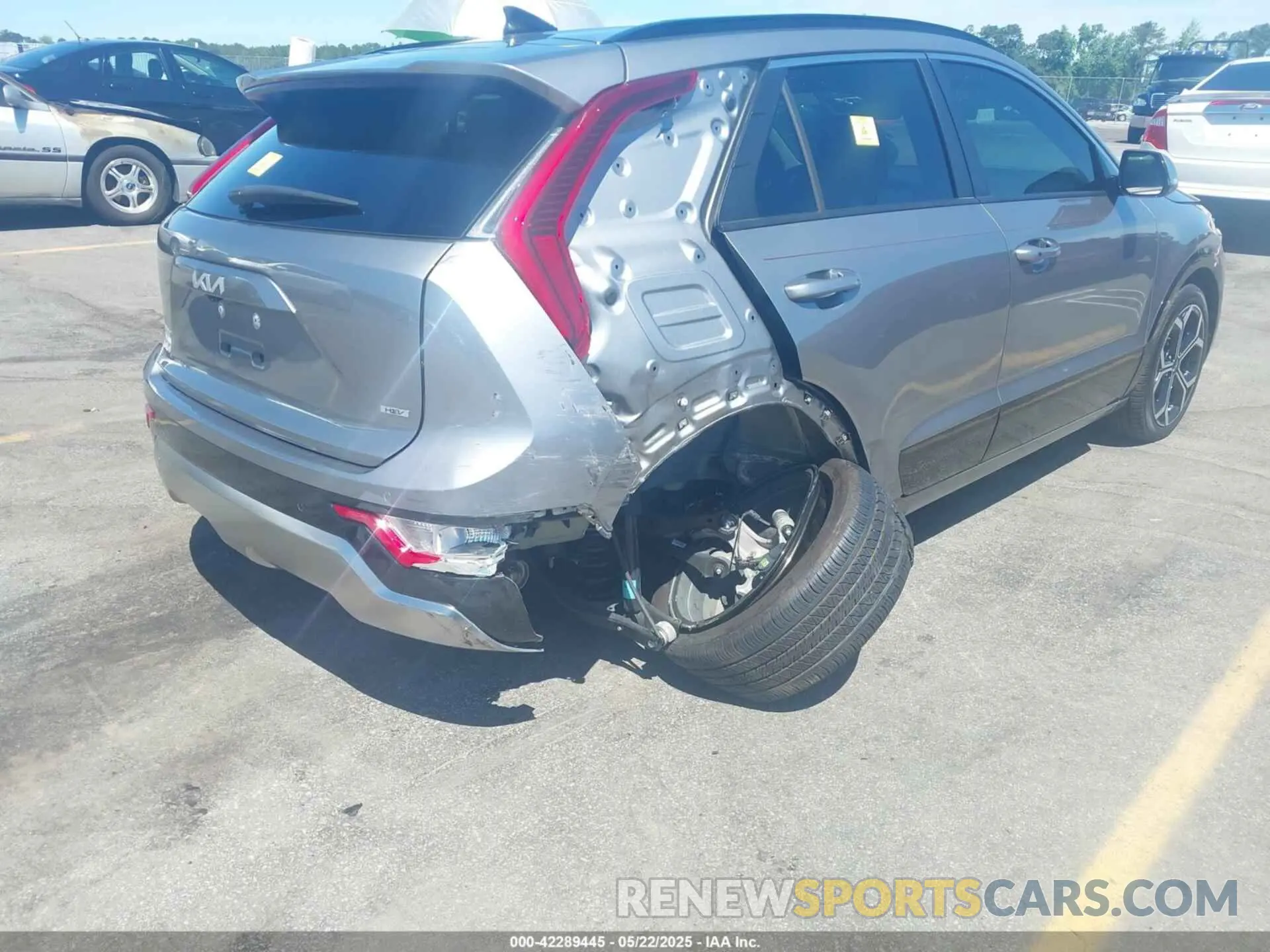 6 Photograph of a damaged car KNDCR3LE7P5058017 KIA NIRO 2023