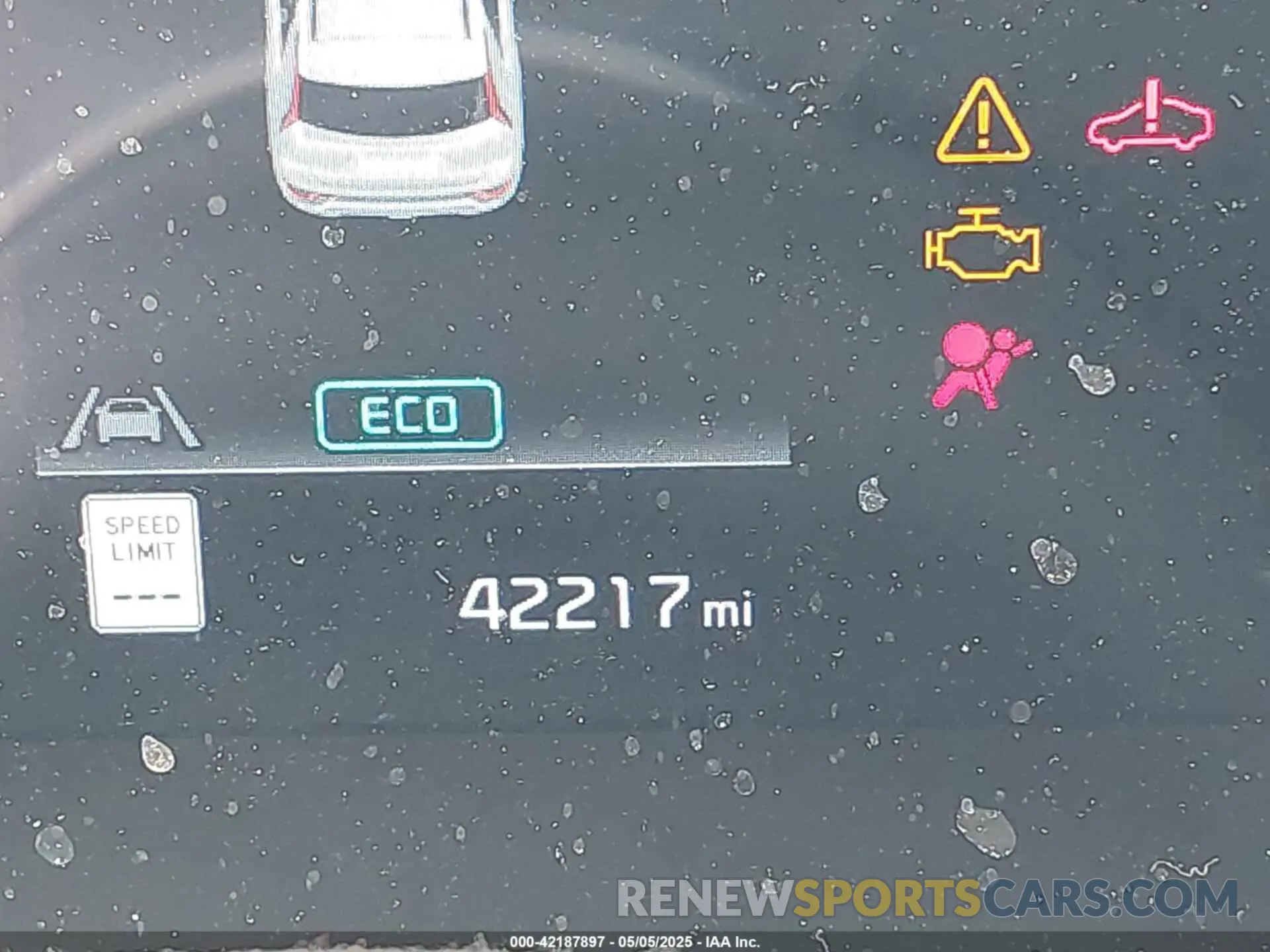15 Photograph of a damaged car KNDCR3LE7P5060883 KIA NIRO 2023