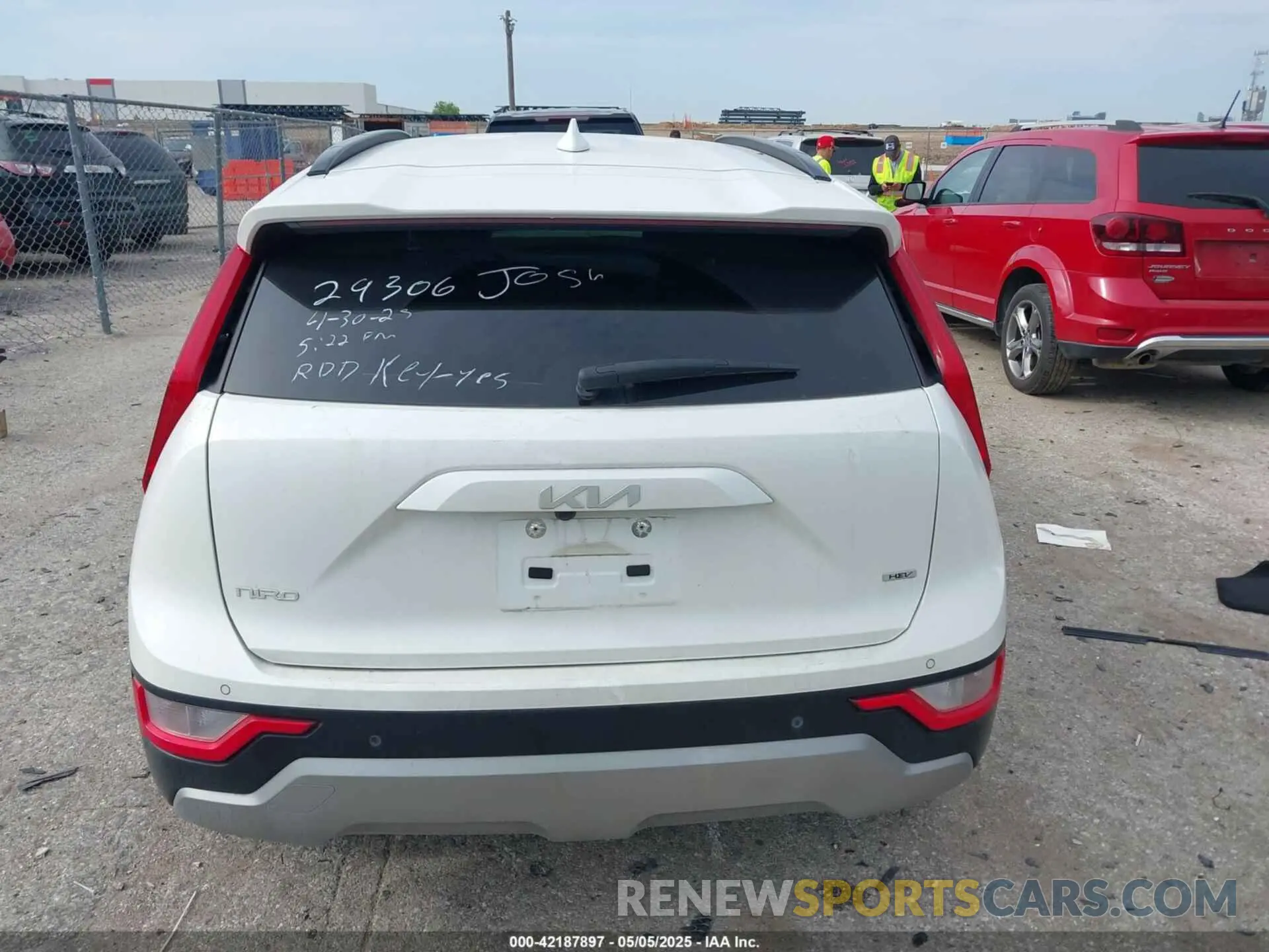 16 Photograph of a damaged car KNDCR3LE7P5060883 KIA NIRO 2023
