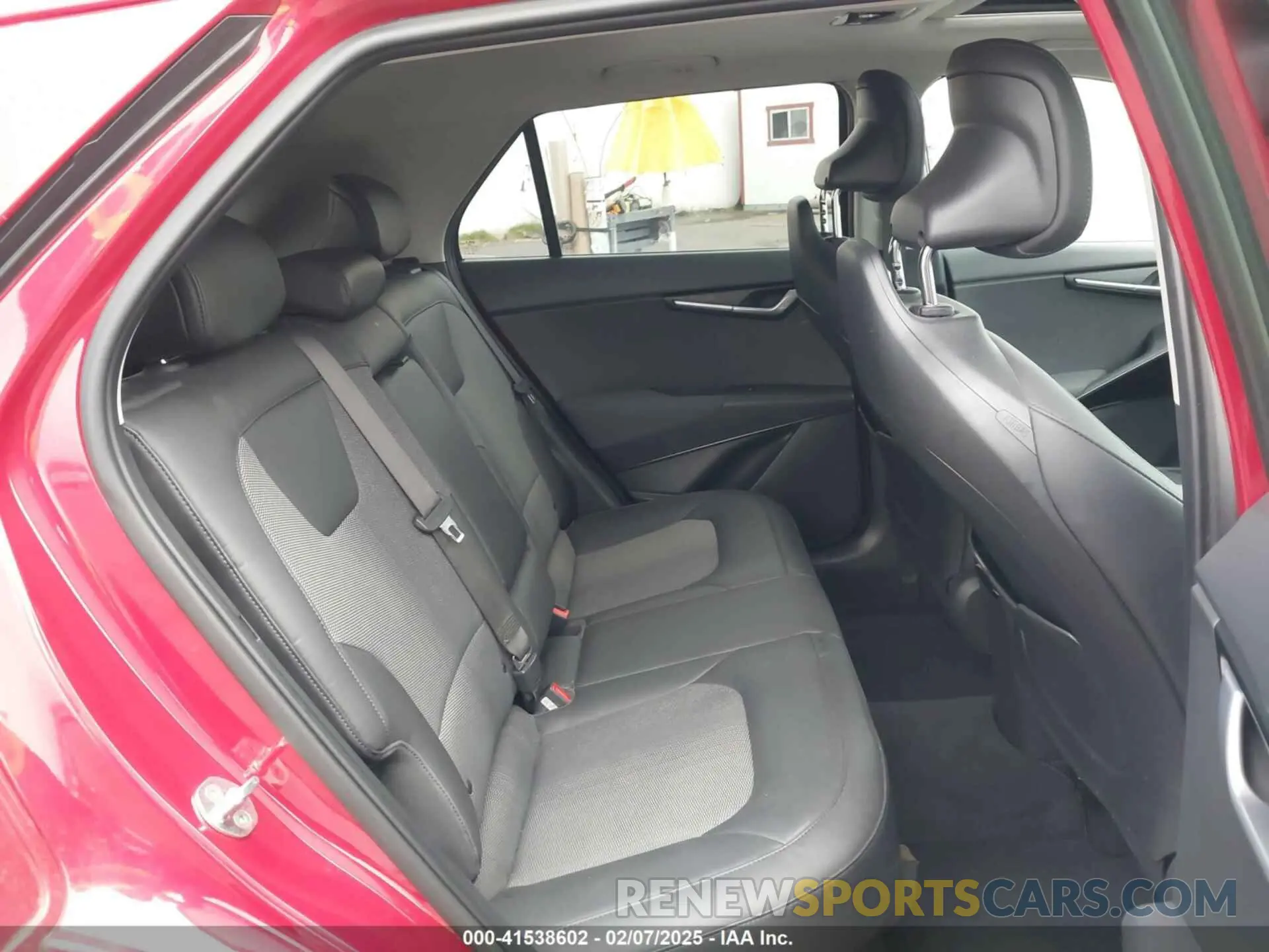 8 Photograph of a damaged car KNDCR3LE8P5040383 KIA NIRO 2023