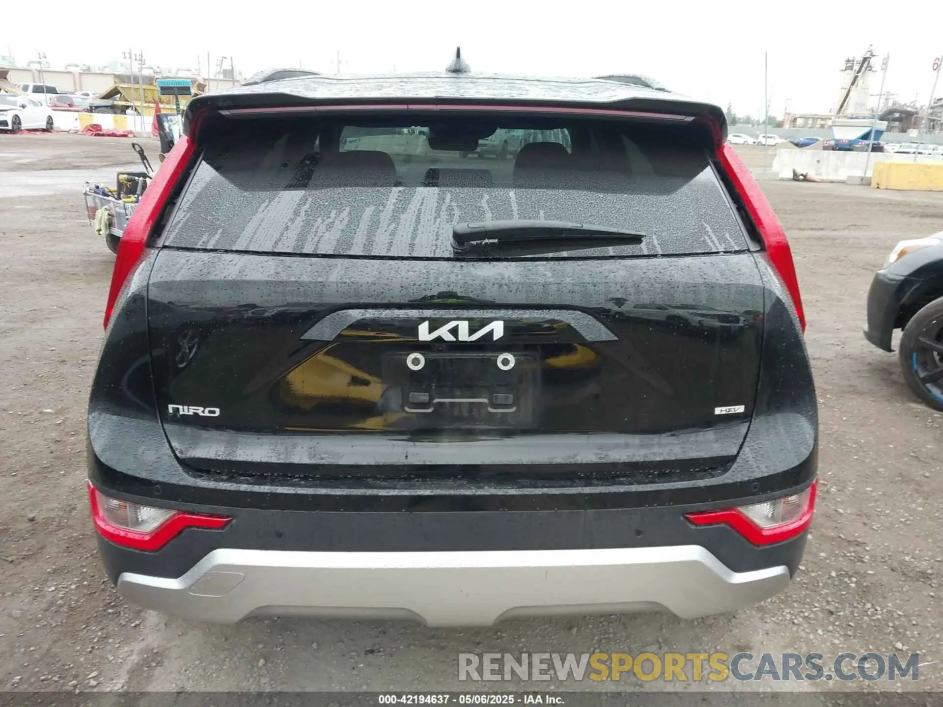 16 Photograph of a damaged car KNDCR3LE8P5086327 KIA NIRO 2023