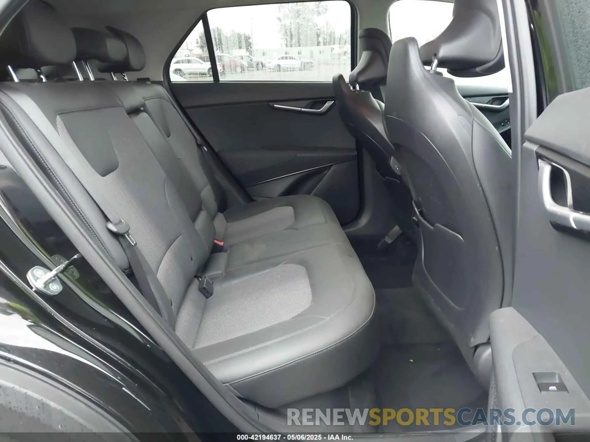 8 Photograph of a damaged car KNDCR3LE8P5086327 KIA NIRO 2023