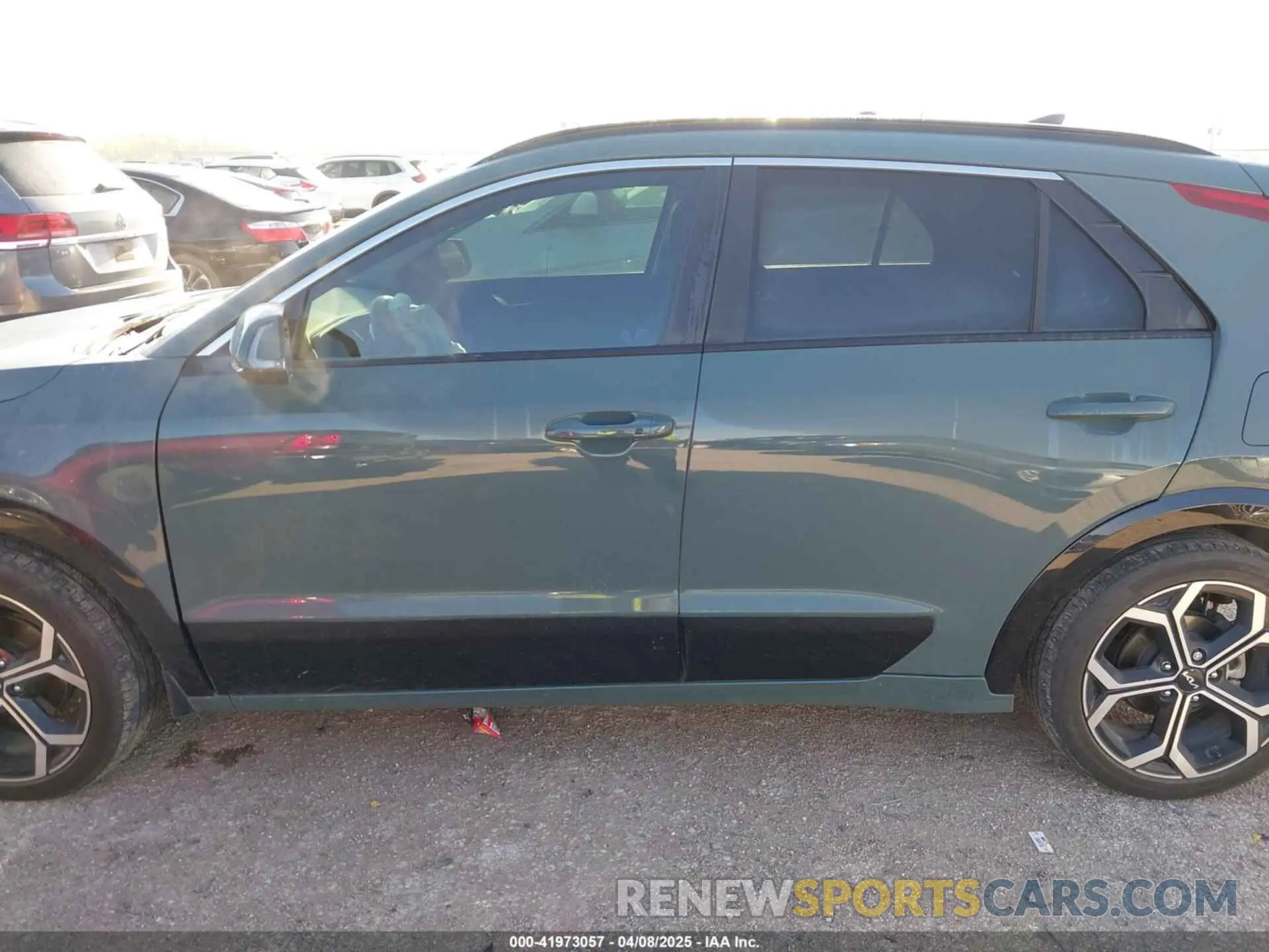 14 Photograph of a damaged car KNDCR3LE9P5037508 KIA NIRO 2023