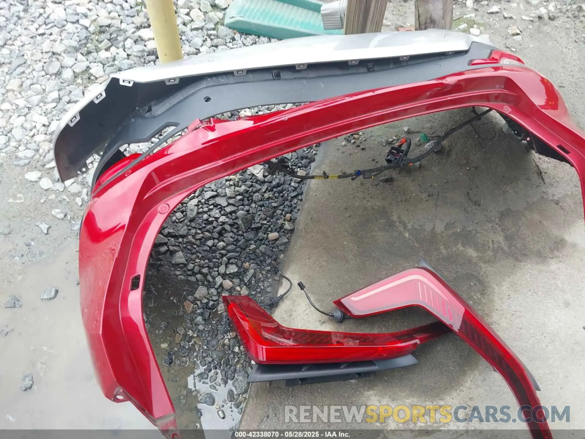 12 Photograph of a damaged car KNDCR3LE9P5044717 KIA NIRO 2023