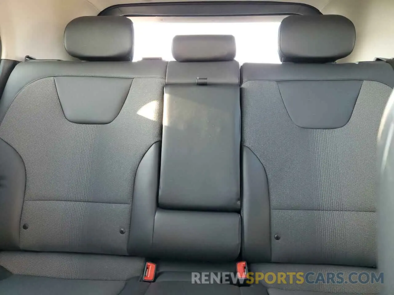 10 Photograph of a damaged car KNDCR3LE9P5076681 KIA NIRO 2023