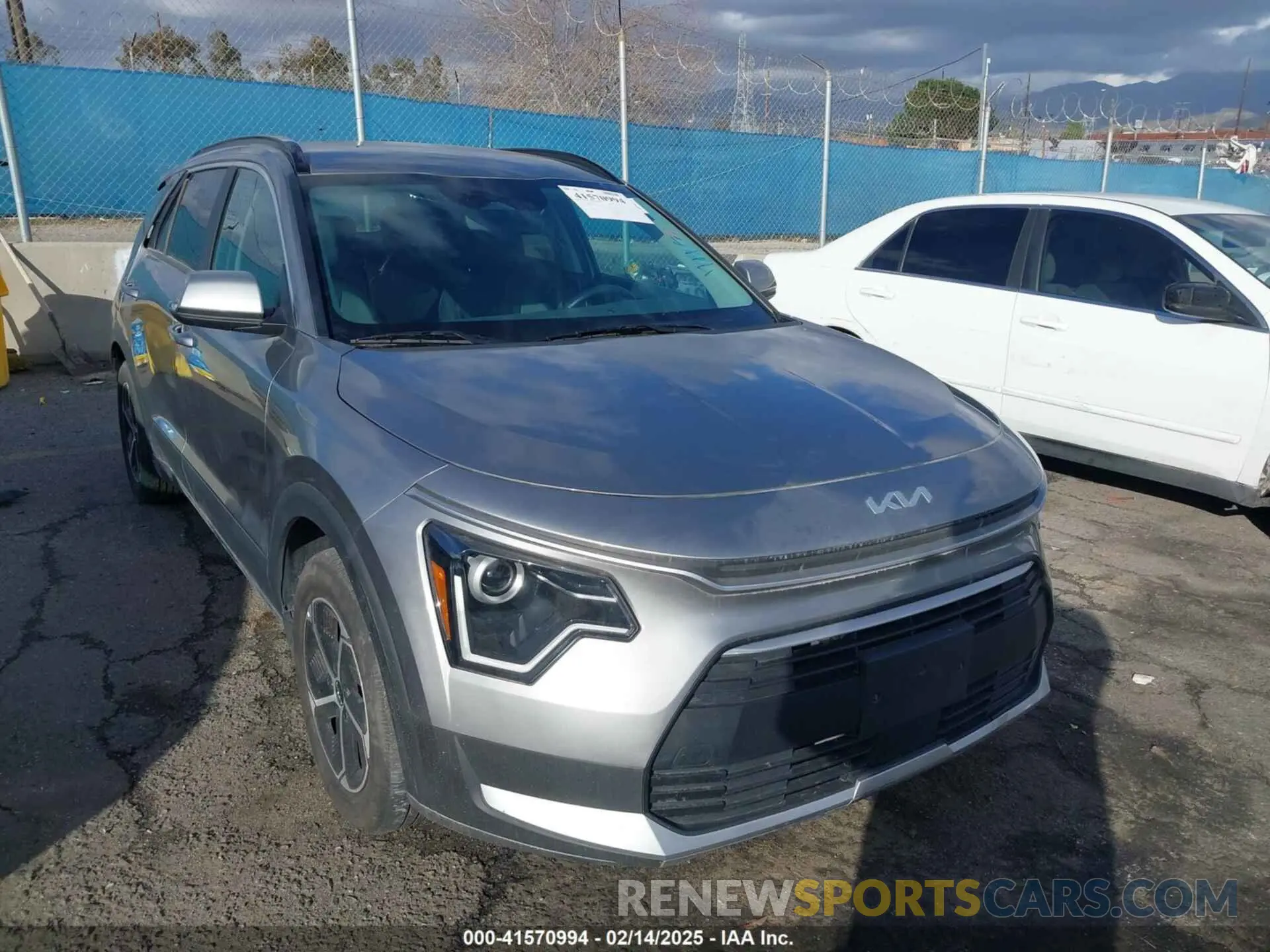 1 Photograph of a damaged car KNDCR3LE9P5097384 KIA NIRO 2023