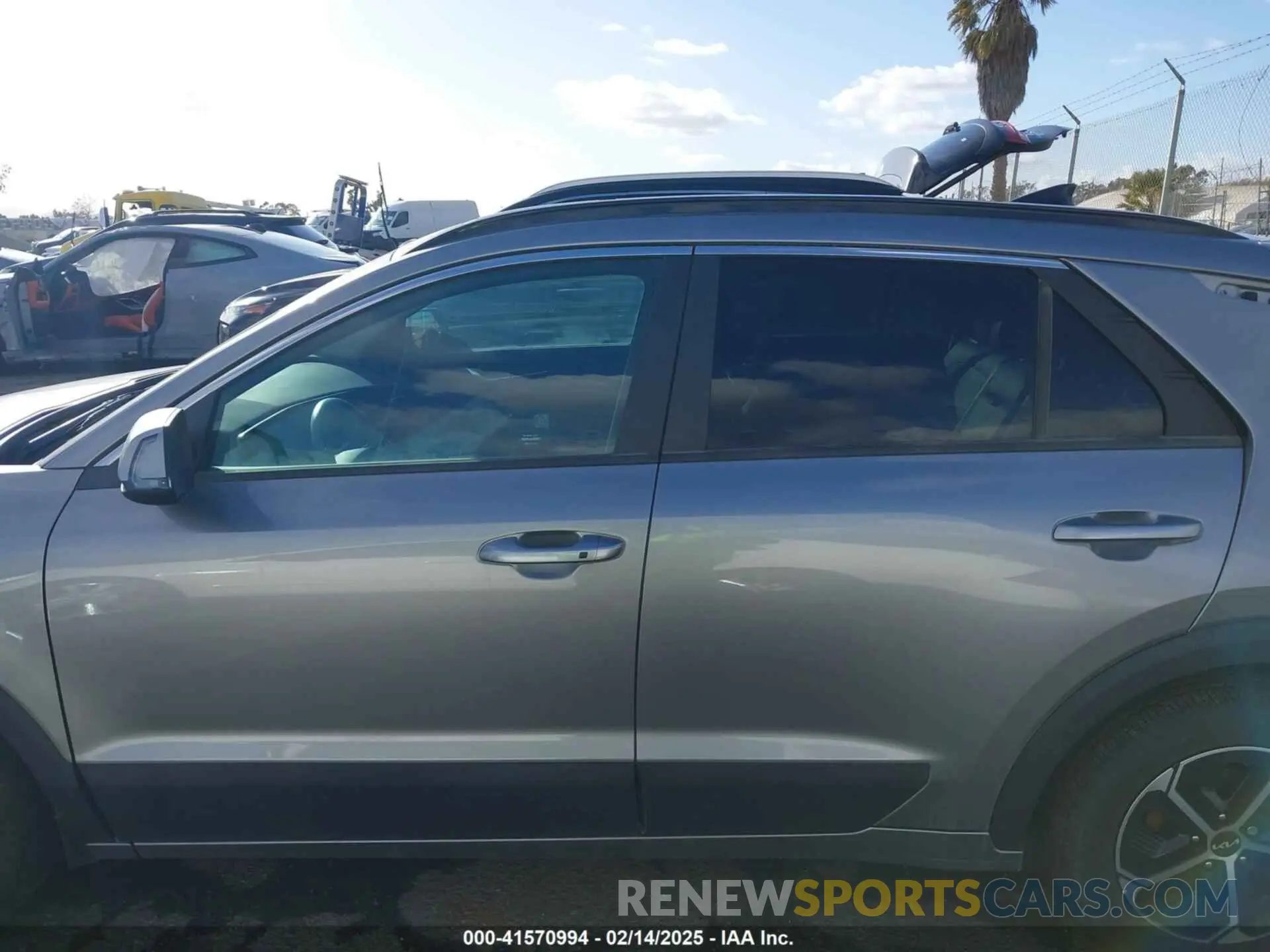 15 Photograph of a damaged car KNDCR3LE9P5097384 KIA NIRO 2023