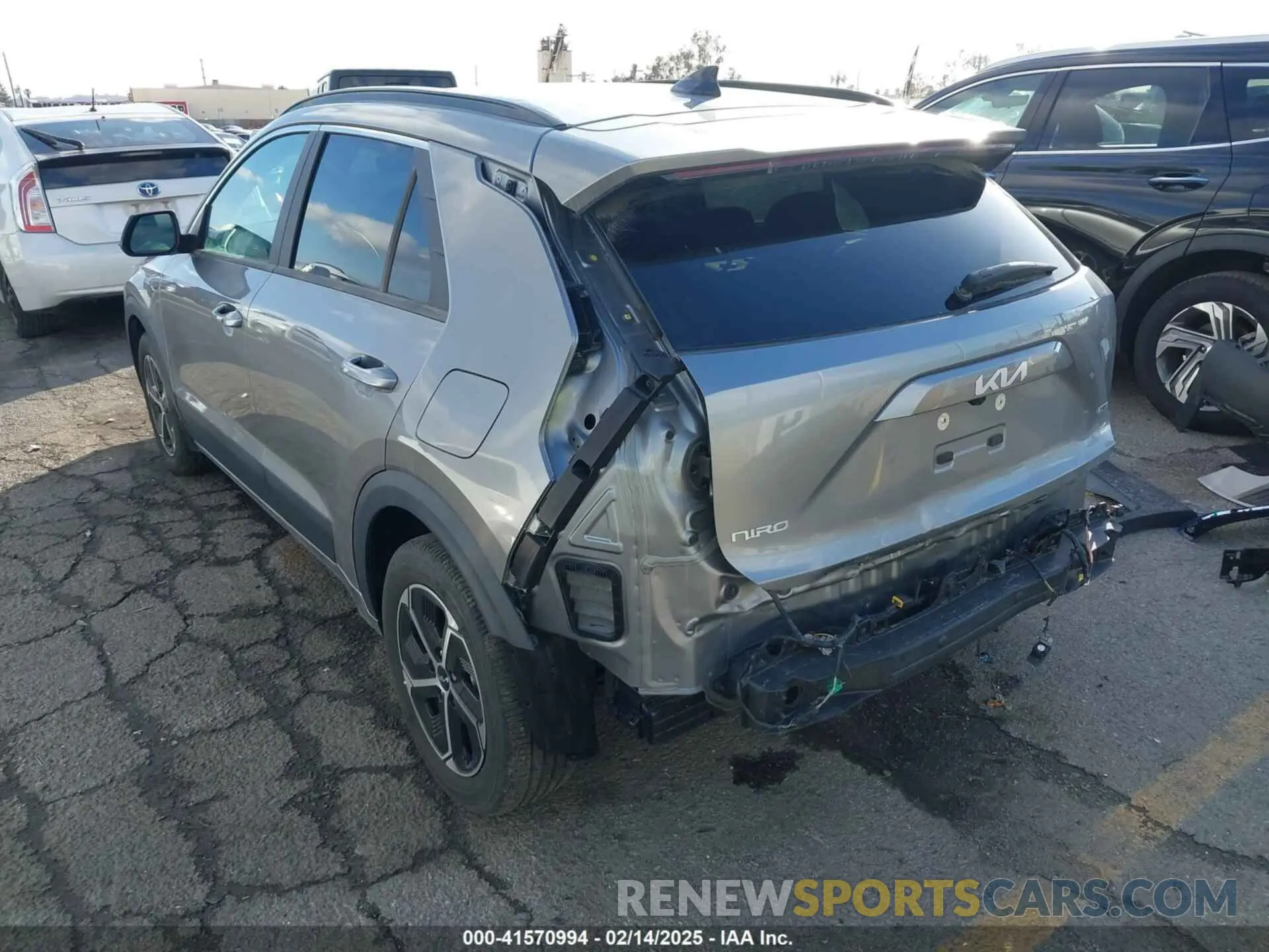 3 Photograph of a damaged car KNDCR3LE9P5097384 KIA NIRO 2023