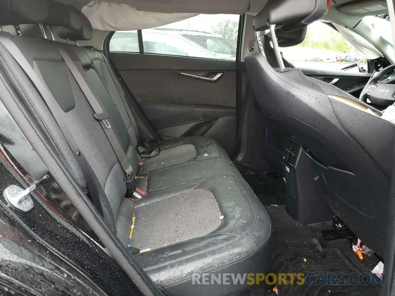 10 Photograph of a damaged car KNDCR3LEXP5039932 KIA NIRO 2023