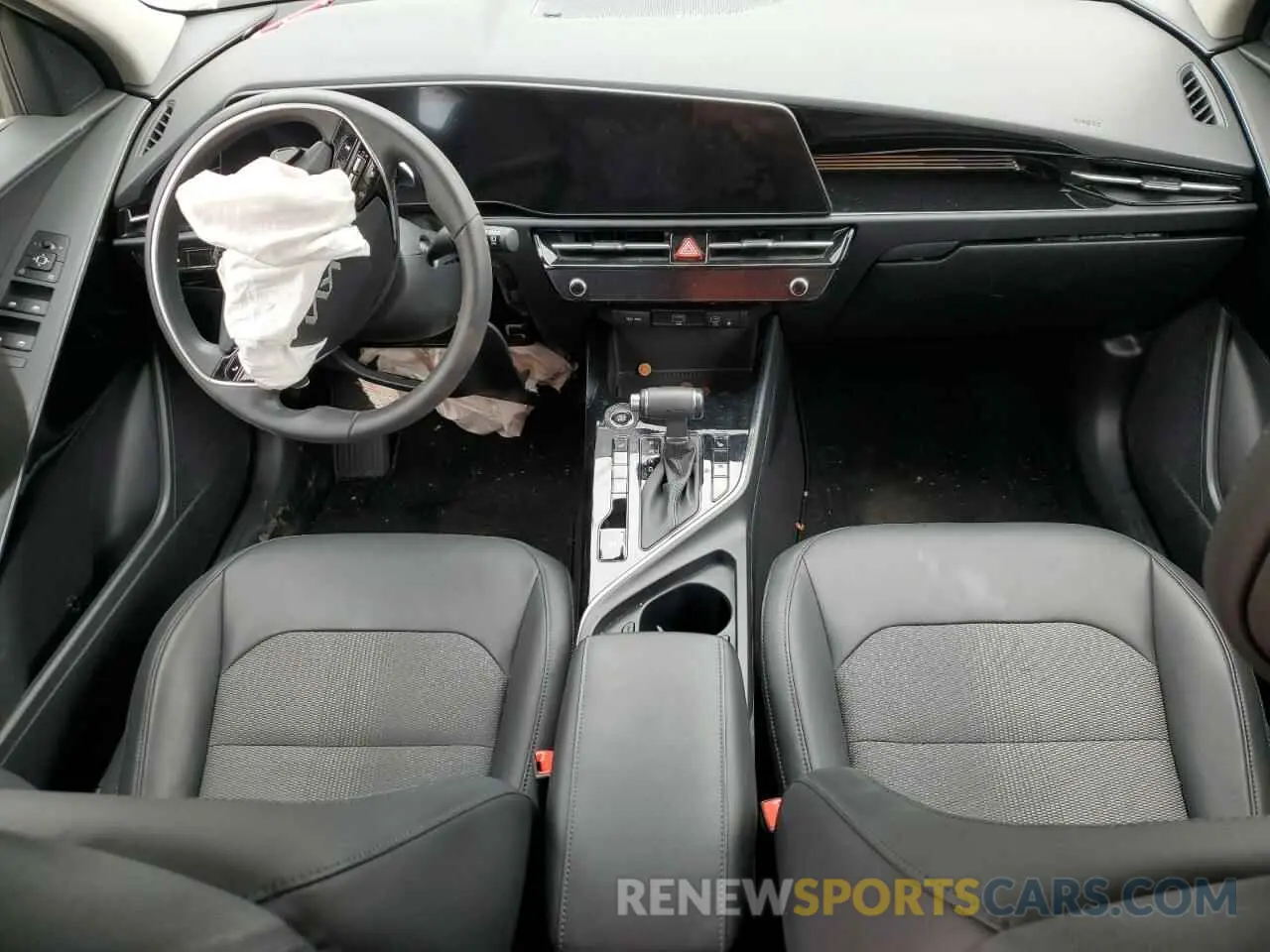 8 Photograph of a damaged car KNDCR3LEXP5052972 KIA NIRO 2023