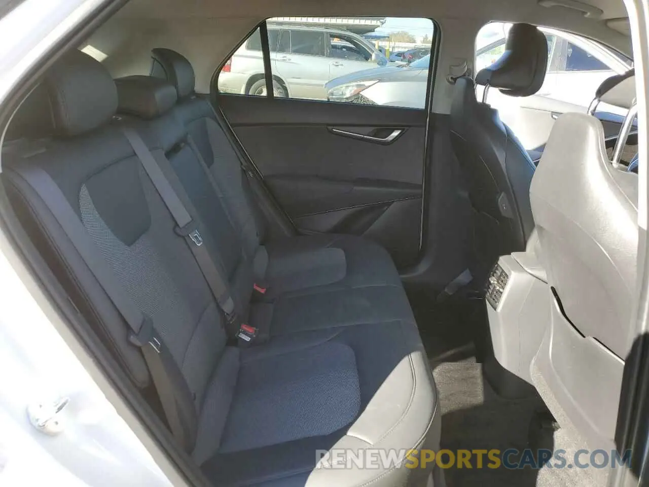 10 Photograph of a damaged car KNDCS3LF6P5113912 KIA NIRO 2023