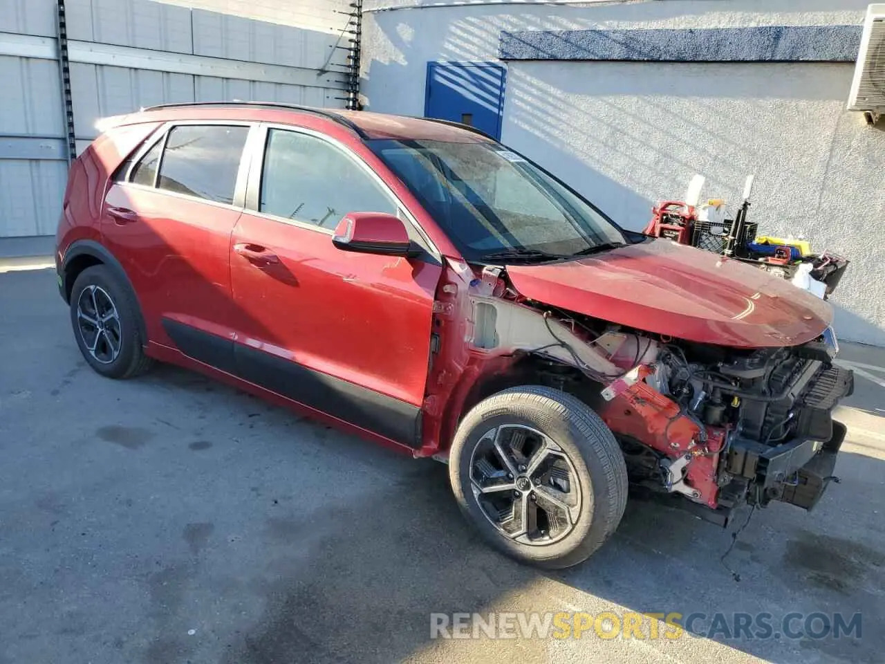 4 Photograph of a damaged car KNDCS3LF7P5076224 KIA NIRO 2023