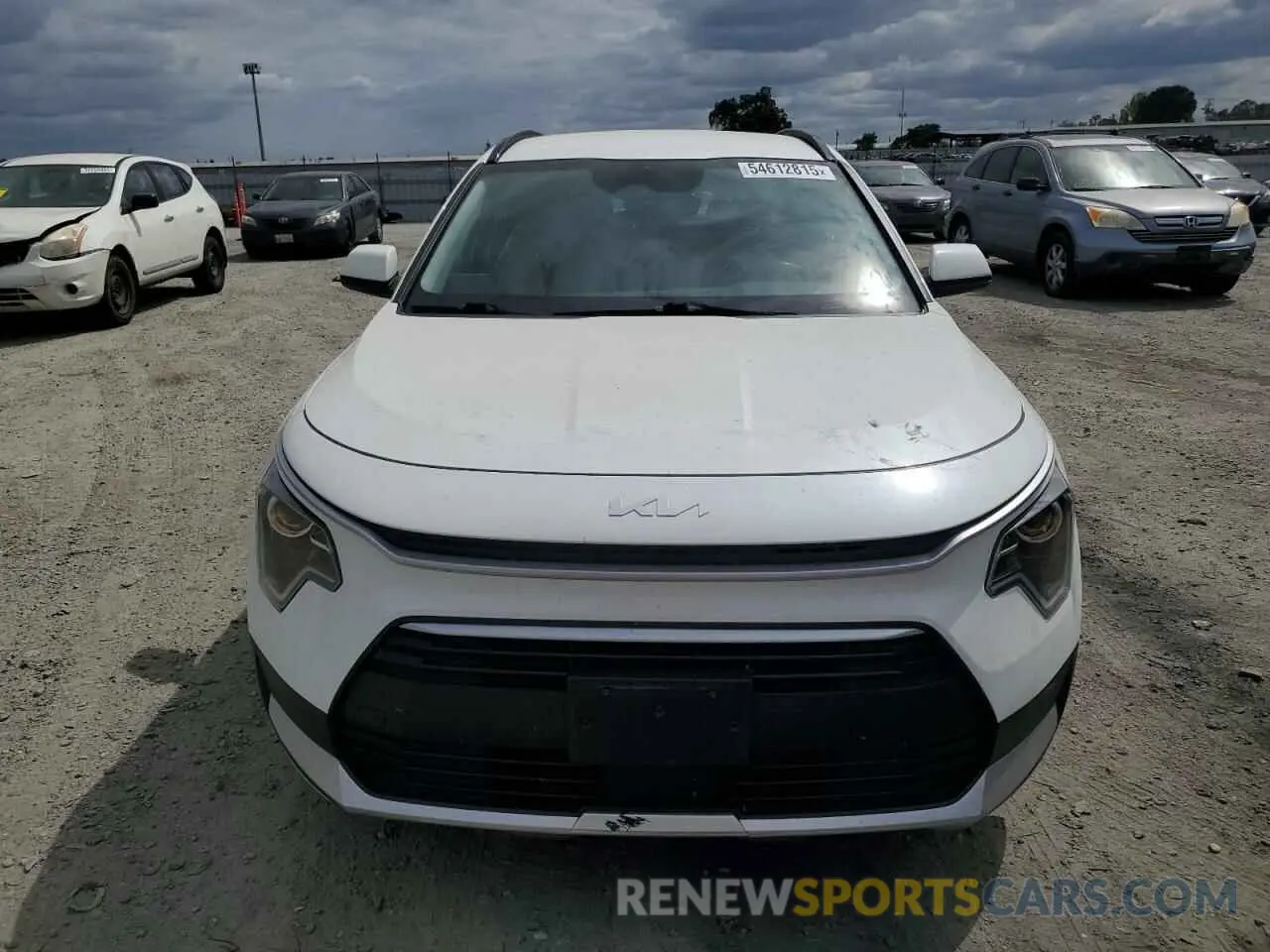 5 Photograph of a damaged car KNDCS3LFXP5054752 KIA NIRO 2023